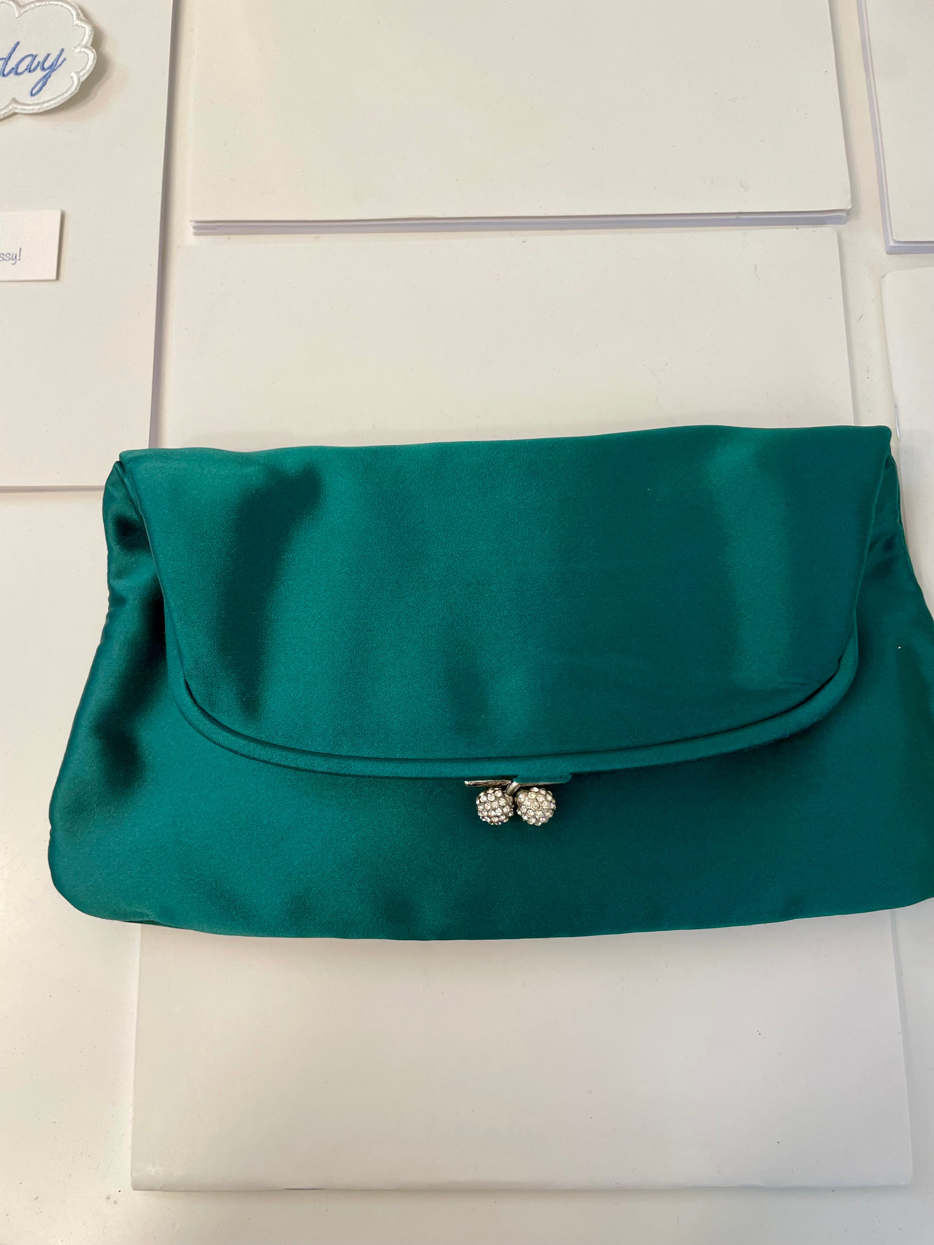 The most divine 1960's emerald green satin evening purse...... so classy!