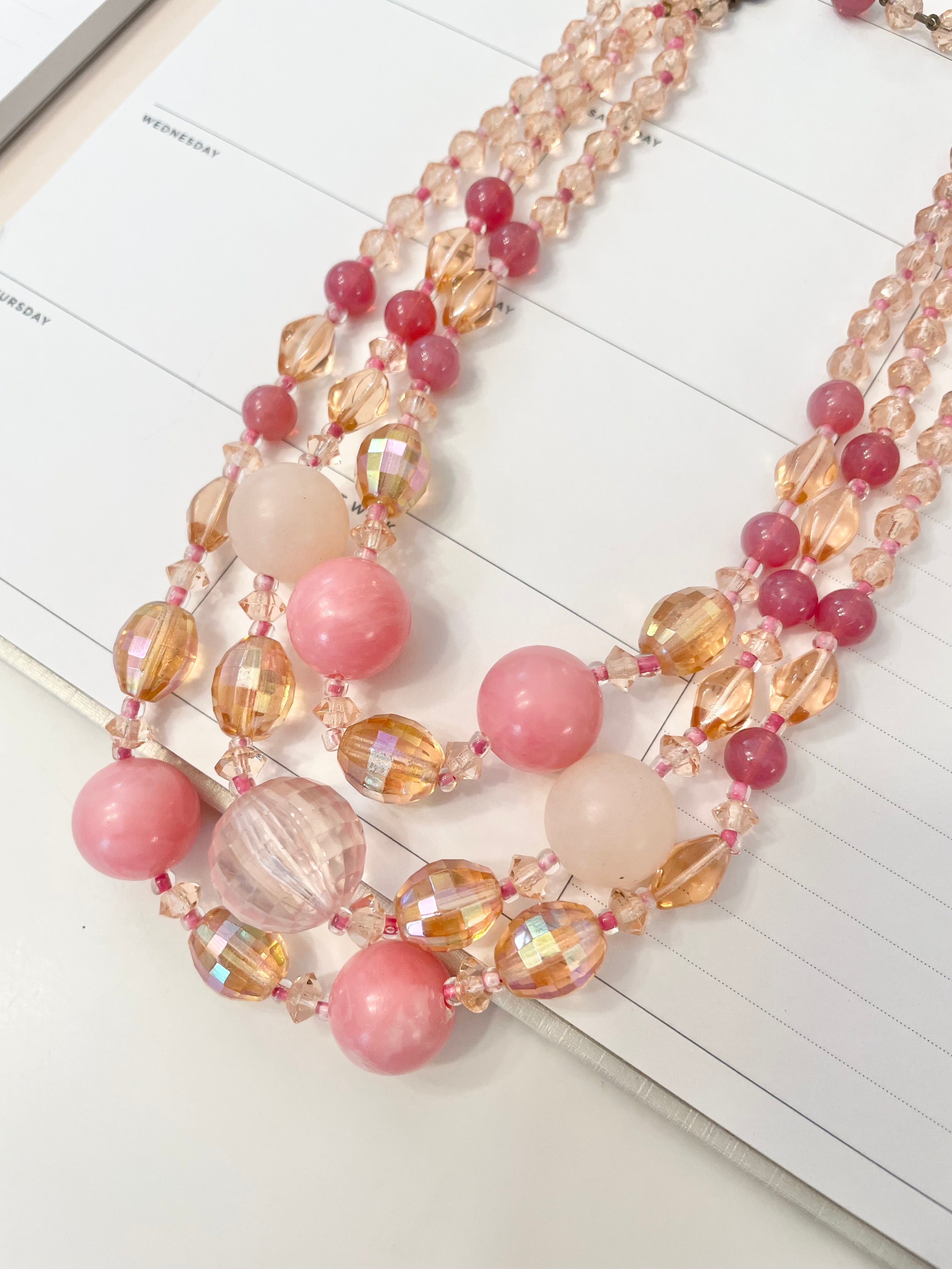 1950's feminine soft pink beaded necklace... so divine