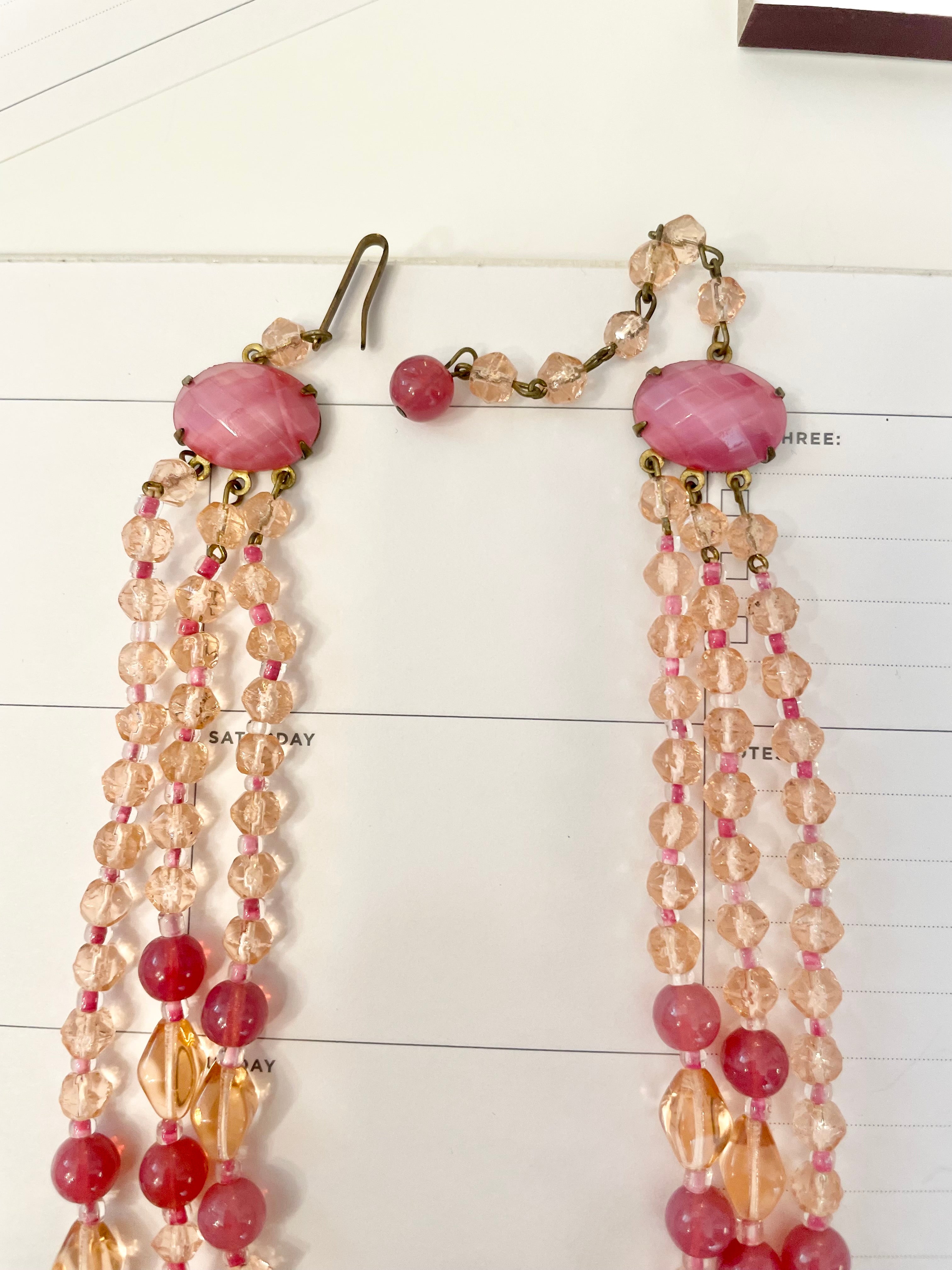 1950's feminine soft pink beaded necklace... so divine