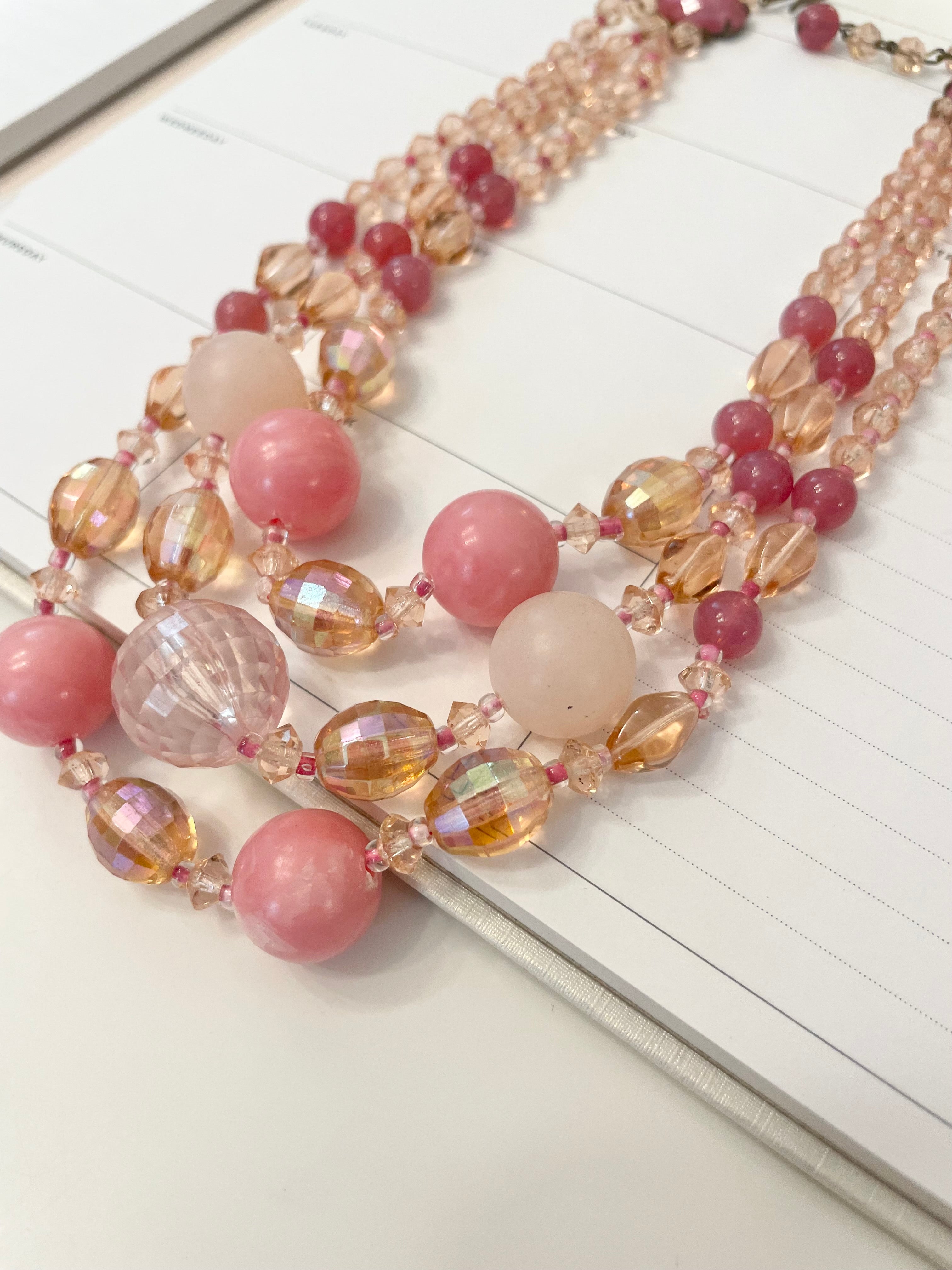 1950's feminine soft pink beaded necklace... so divine