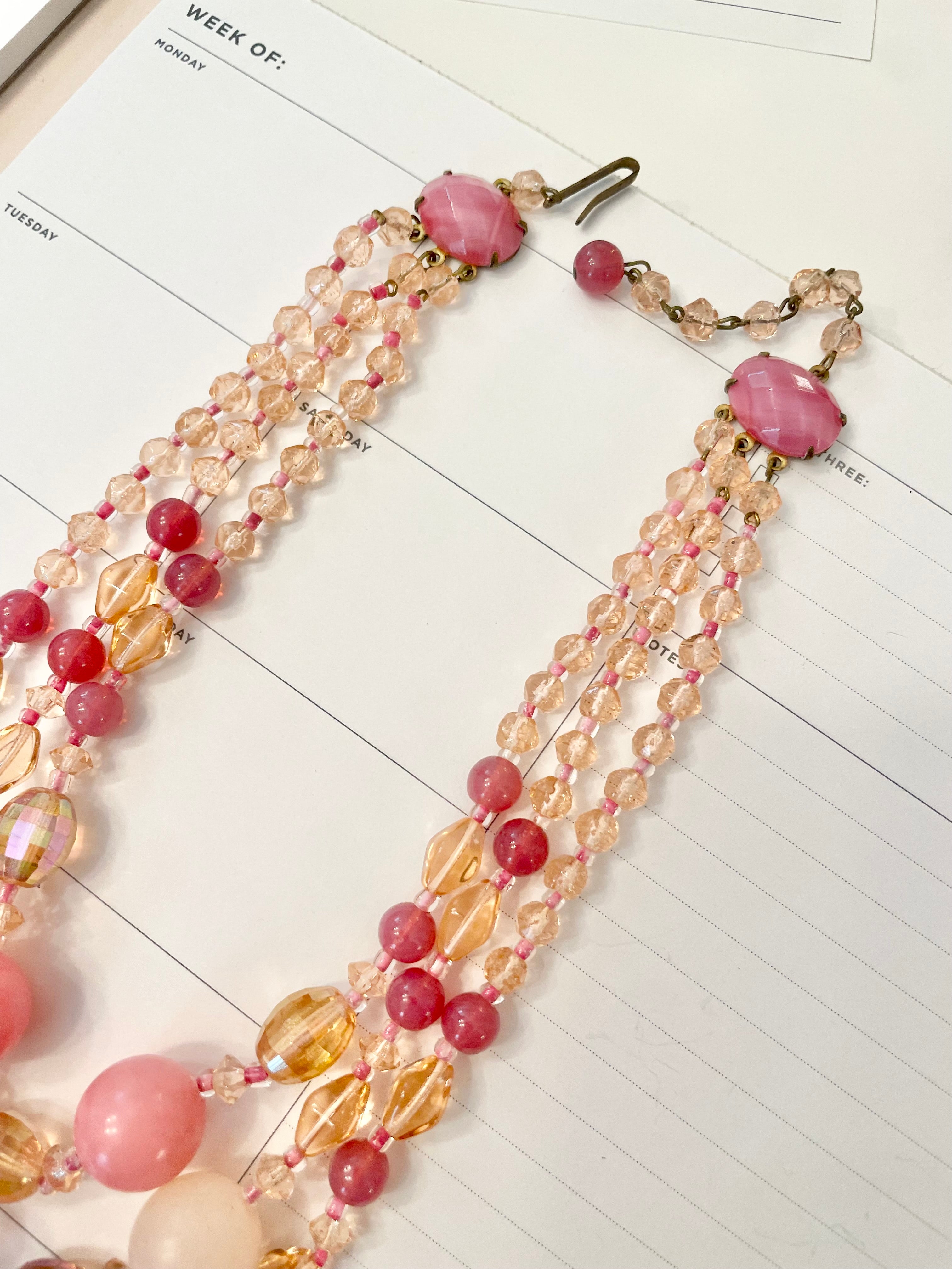 1950's feminine soft pink beaded necklace... so divine