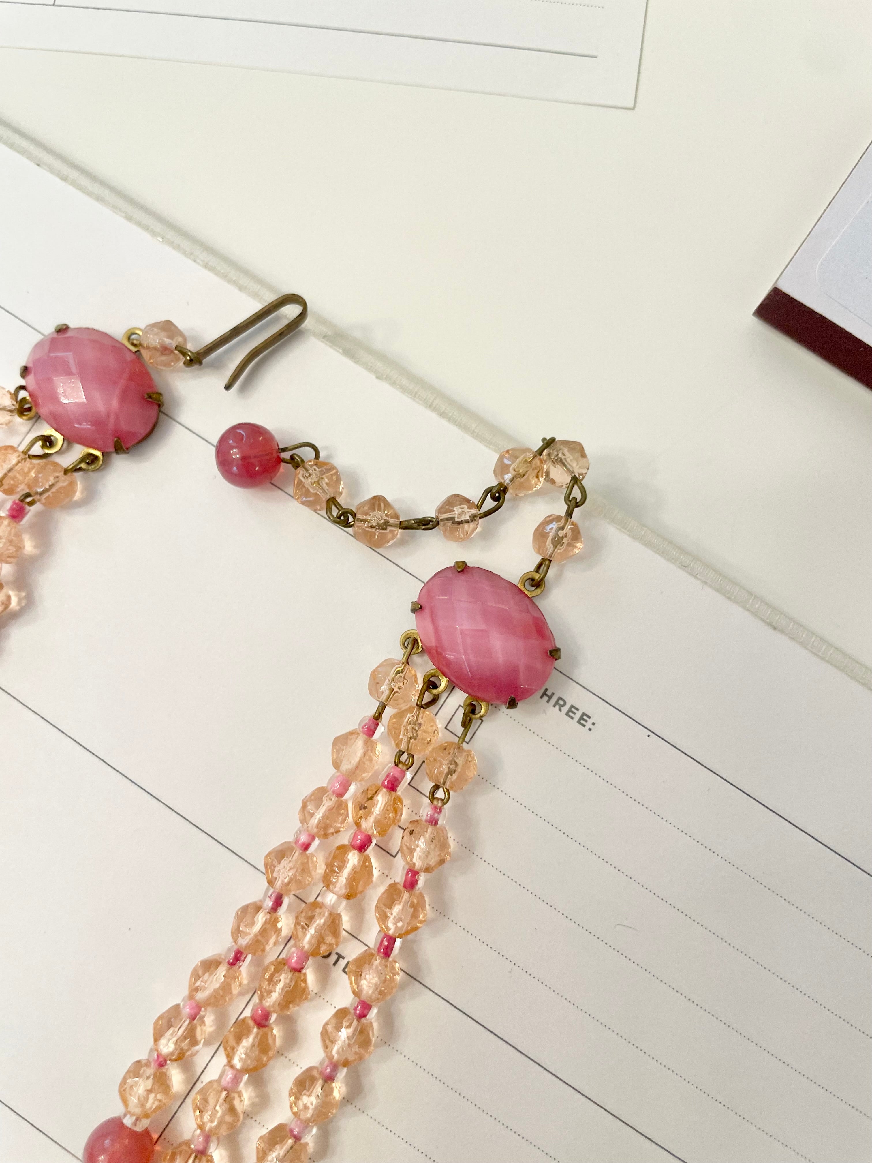 1950's feminine soft pink beaded necklace... so divine