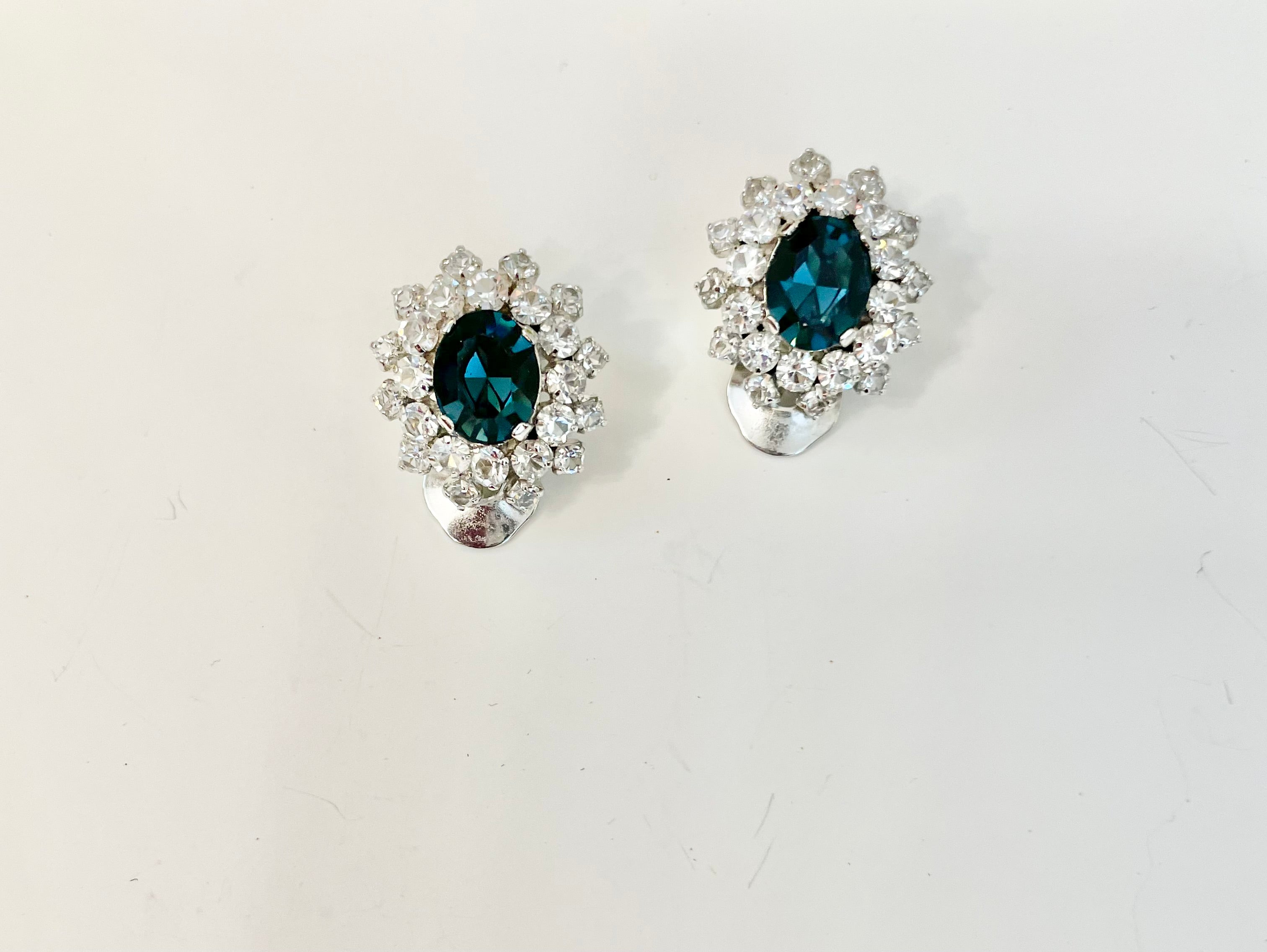 The most stunning sapphire glass button earrings.... so elegant