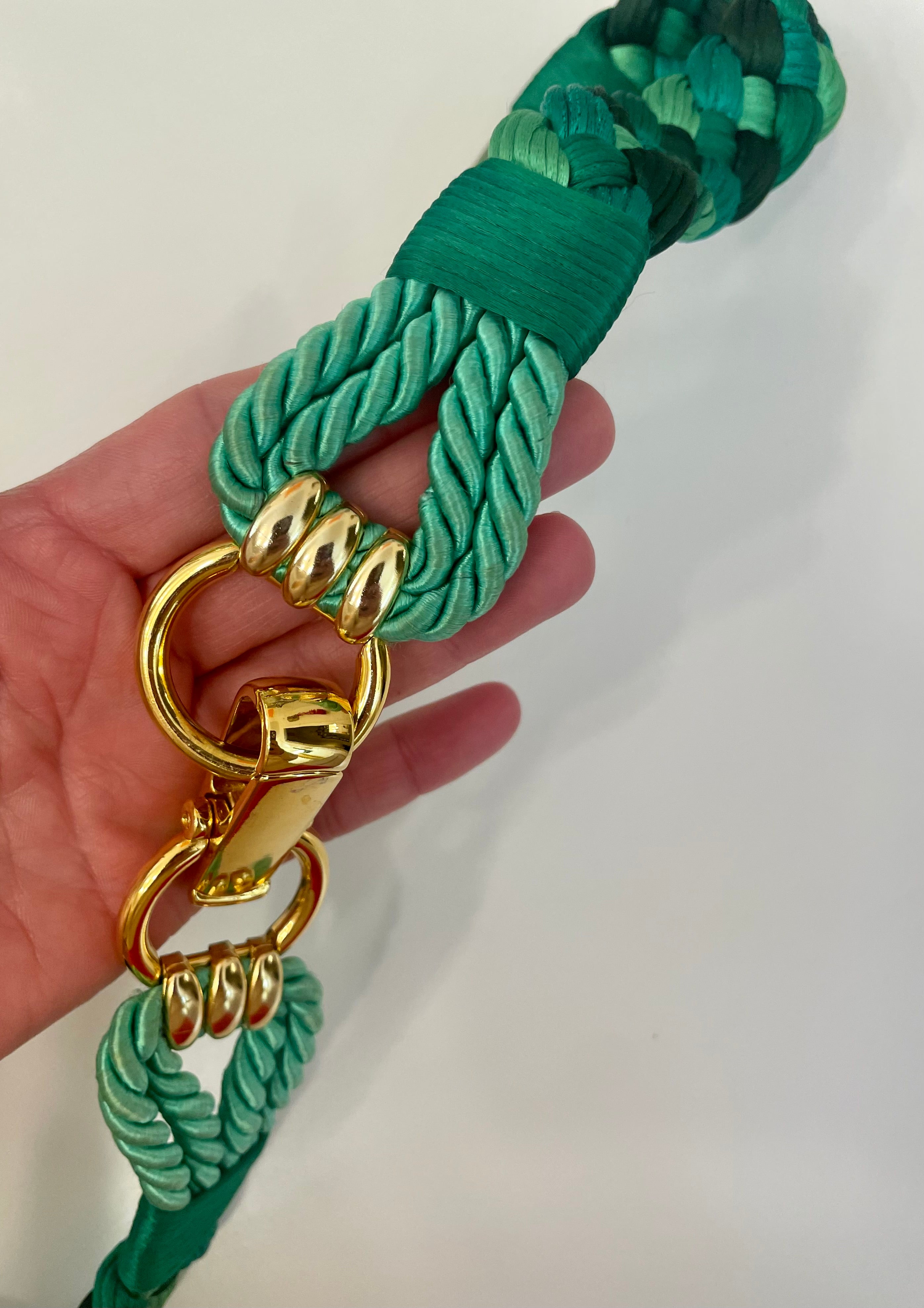 A truly special 1970's belt. I adore this green braided design... oh so chic.