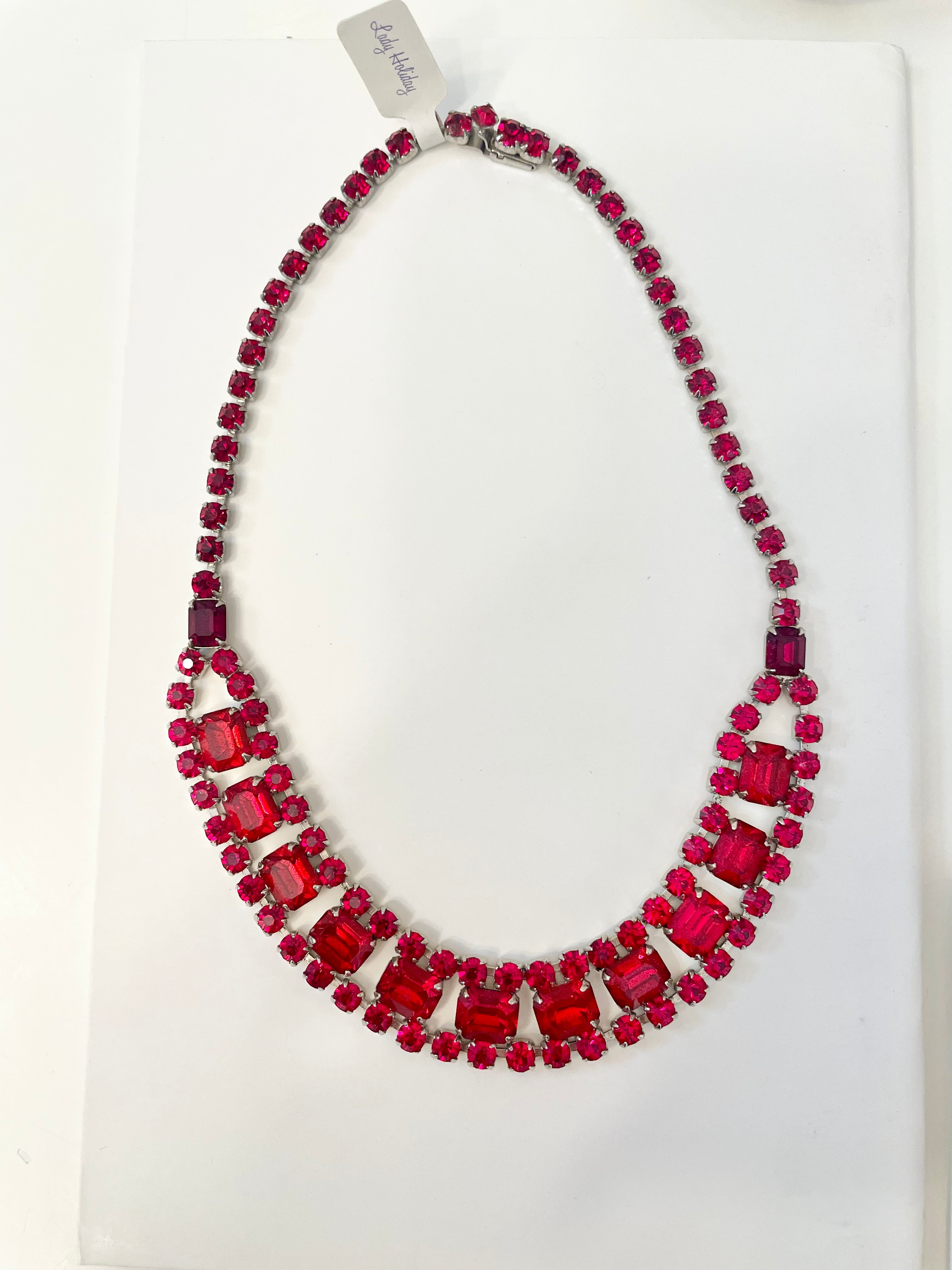 1960's stunning ruby glass collar necklace.. so lovely