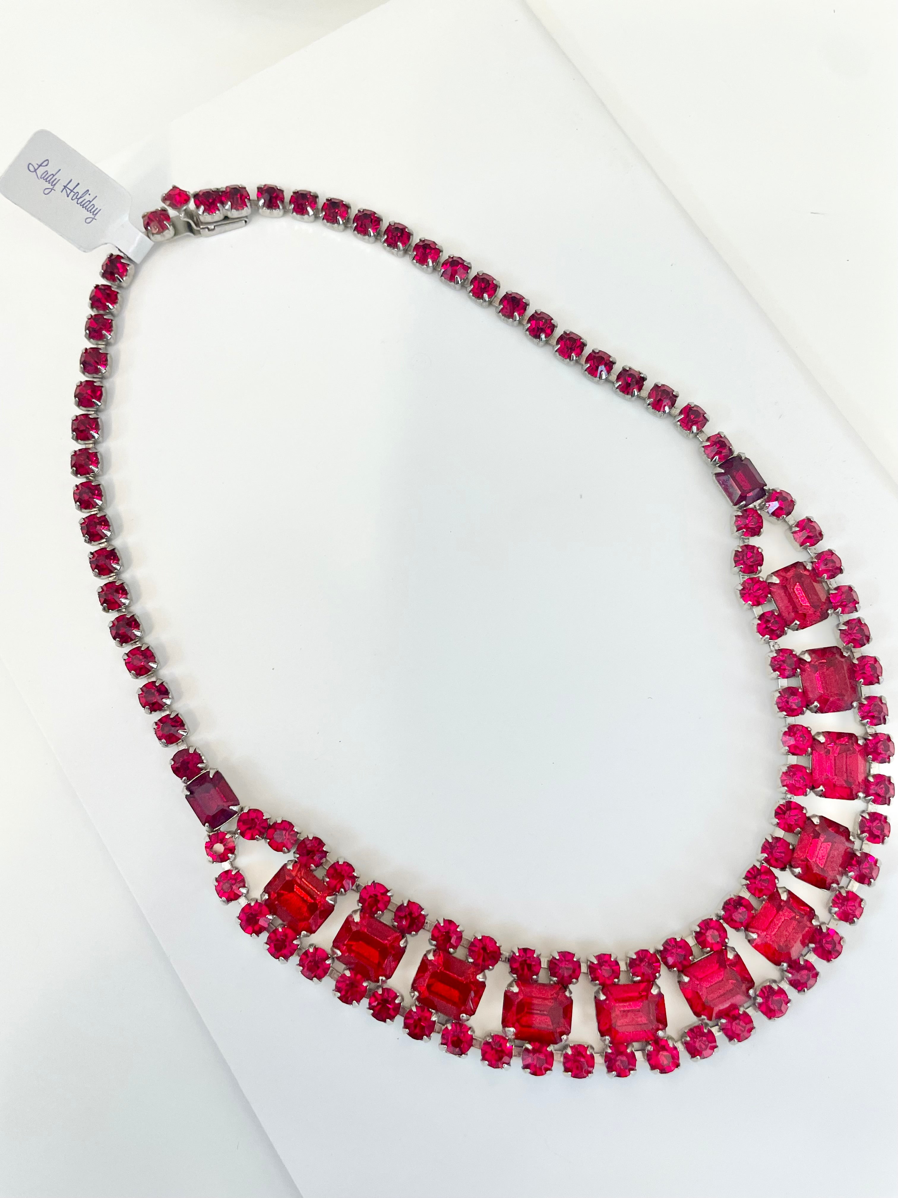 1960's stunning ruby glass collar necklace.. so lovely