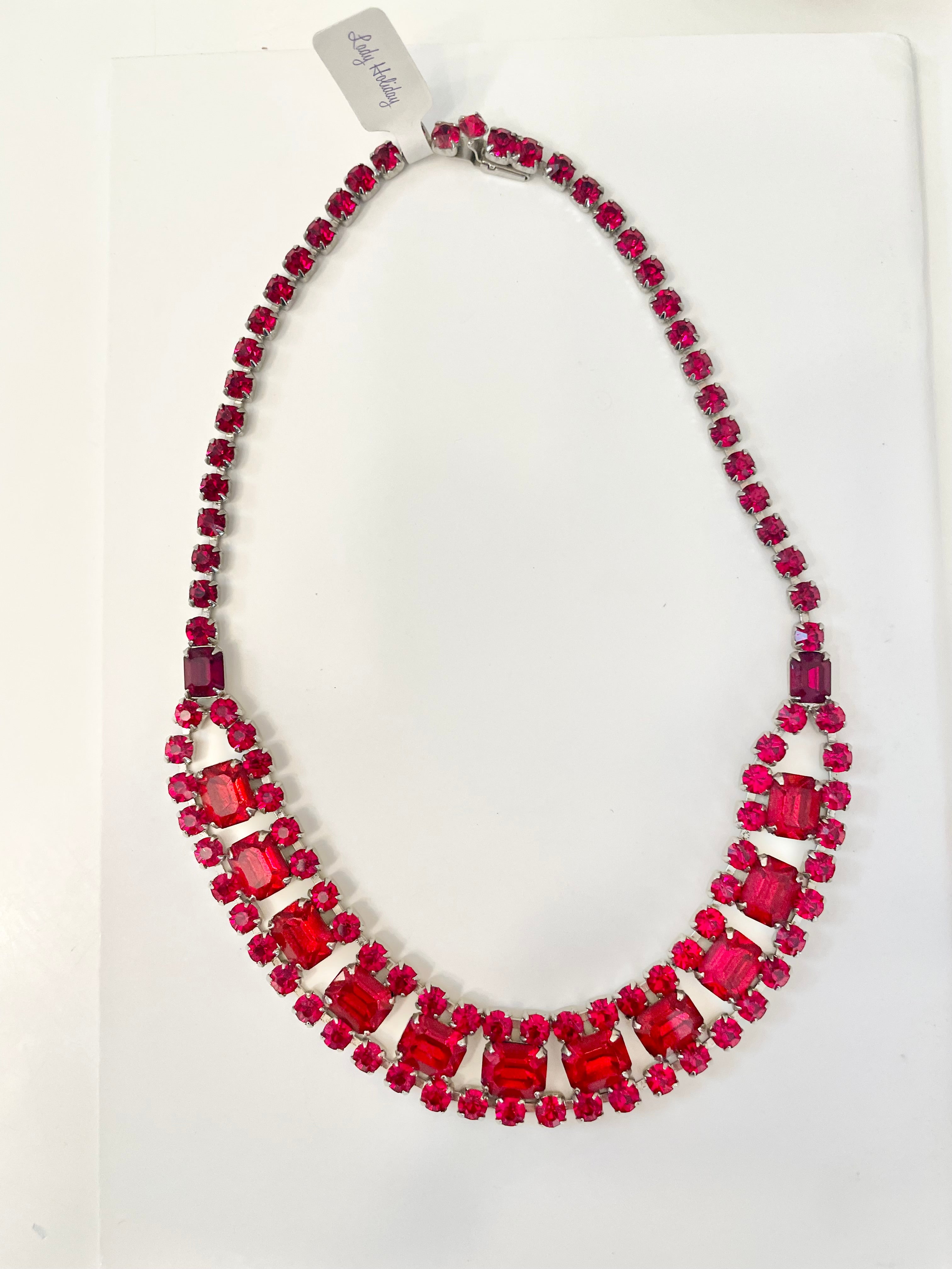 1960's stunning ruby glass collar necklace.. so lovely