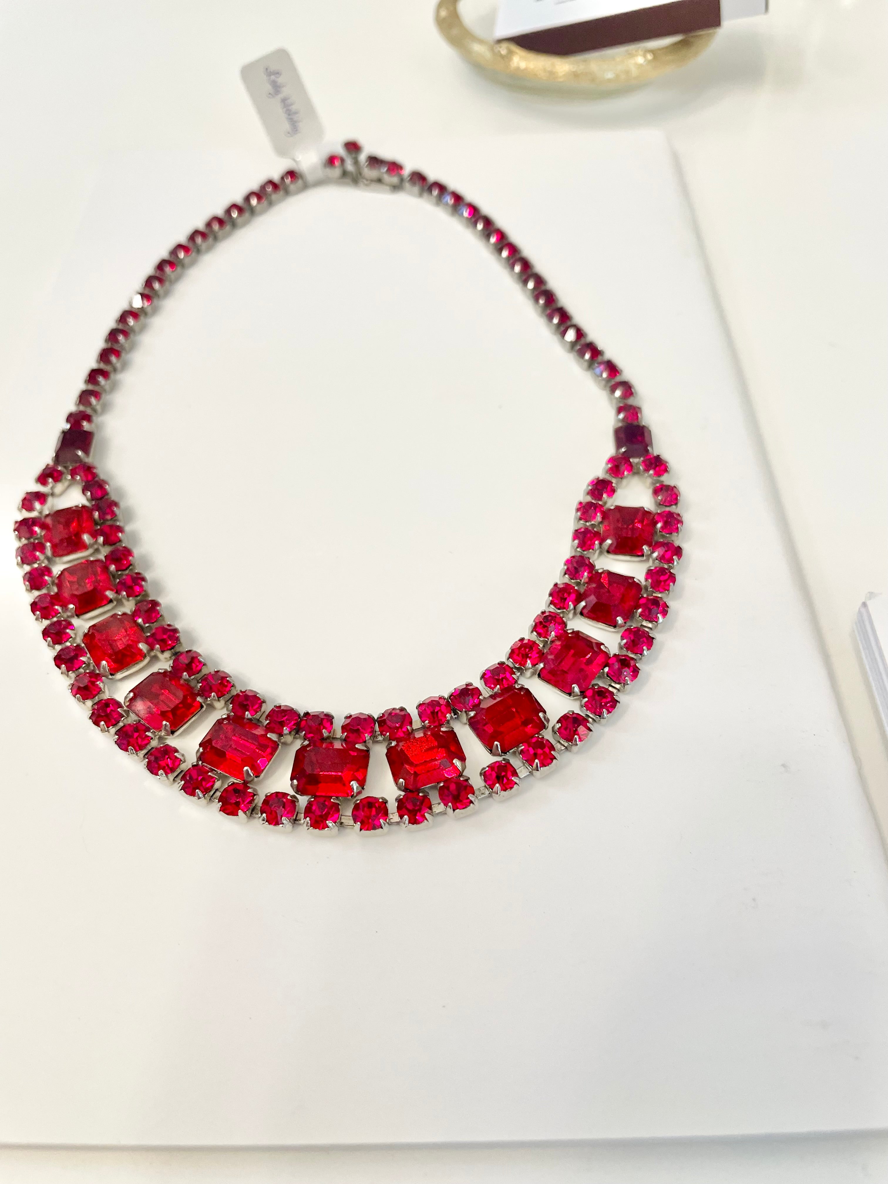 1960's stunning ruby glass collar necklace.. so lovely