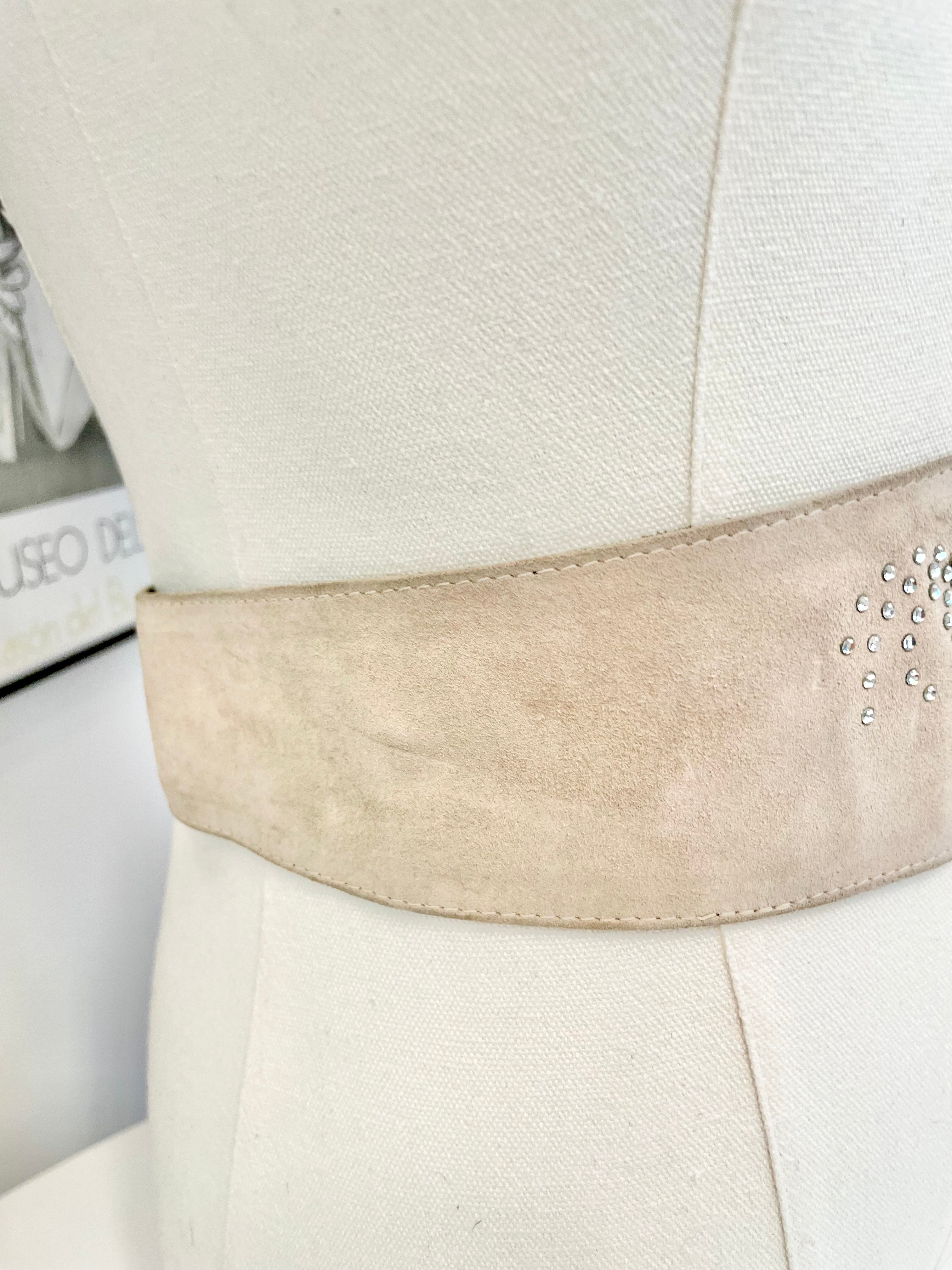 Vintage Italian soft, feminine suede belt....so chic