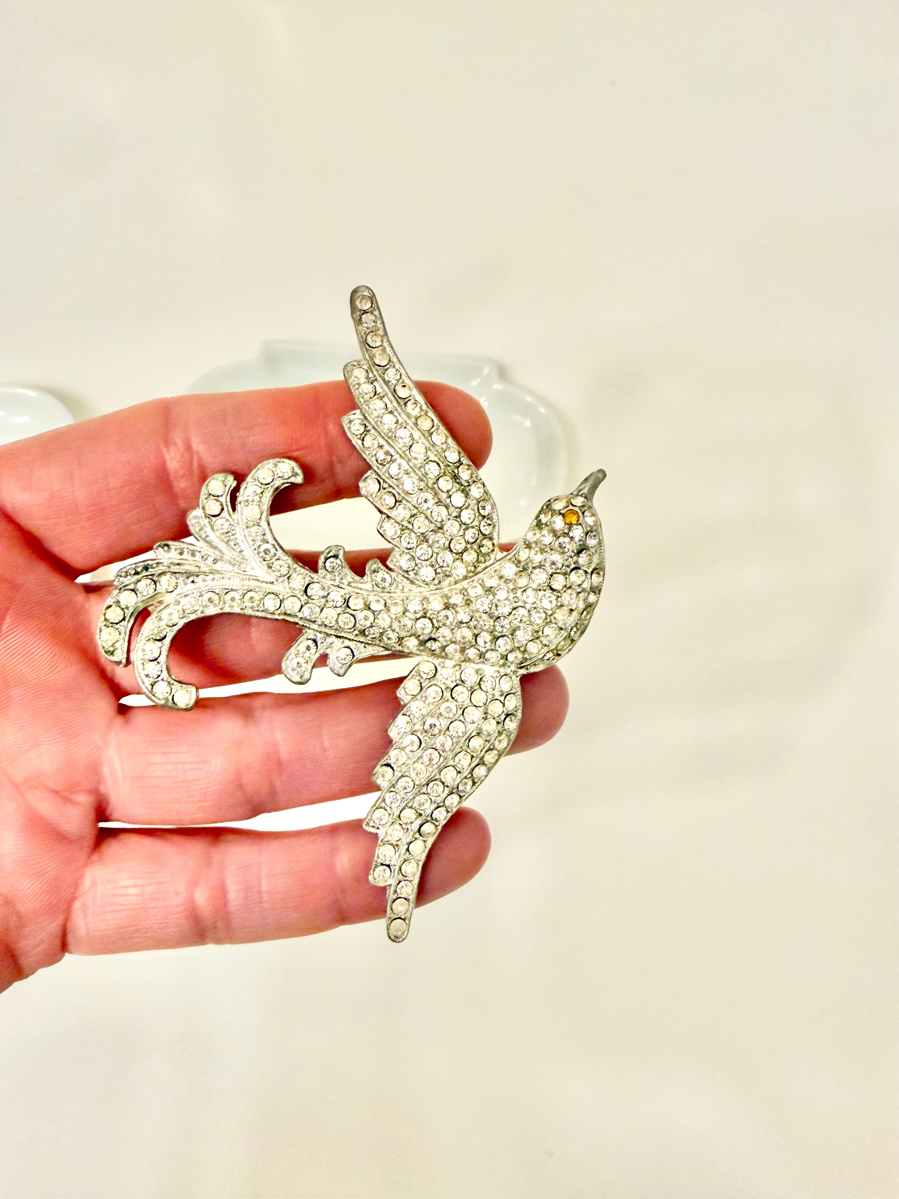 1940's stunning figural brooch...