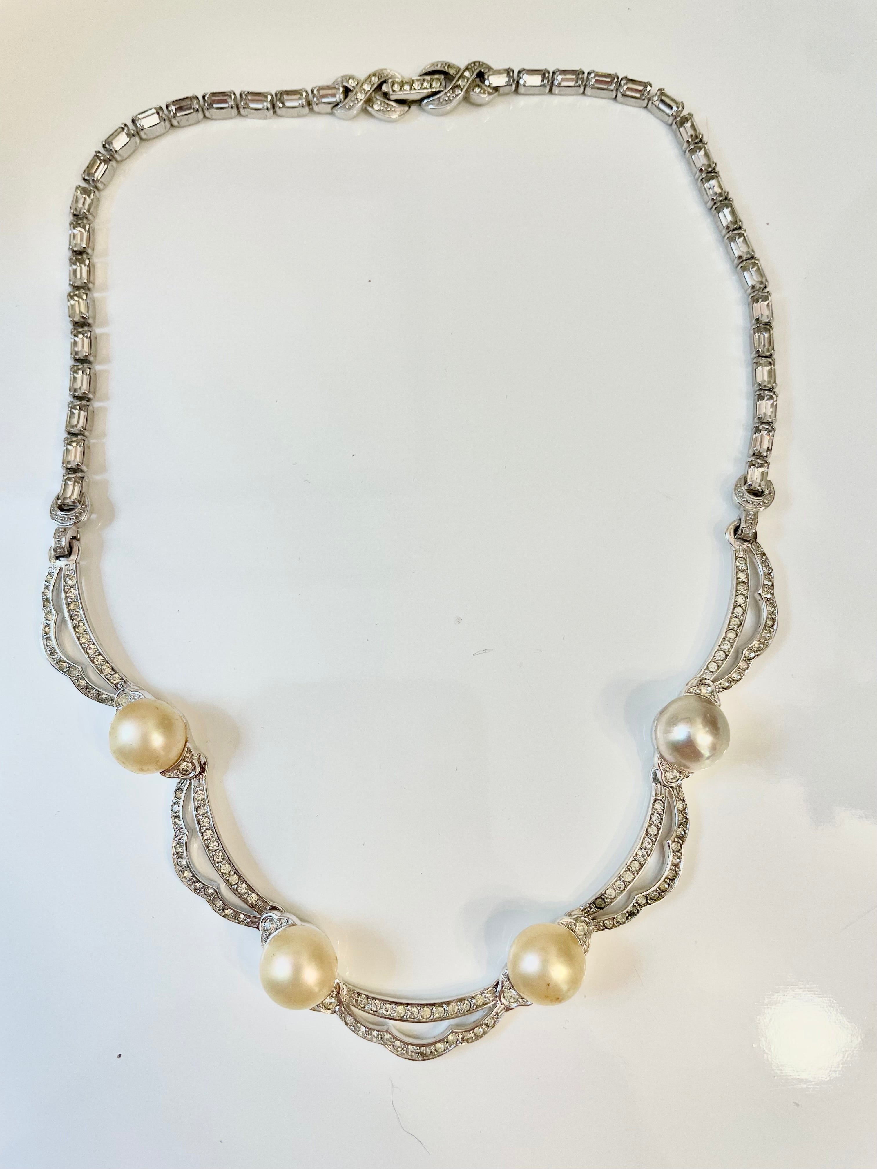 1940's super chic pearl and clear stone collar necklace.