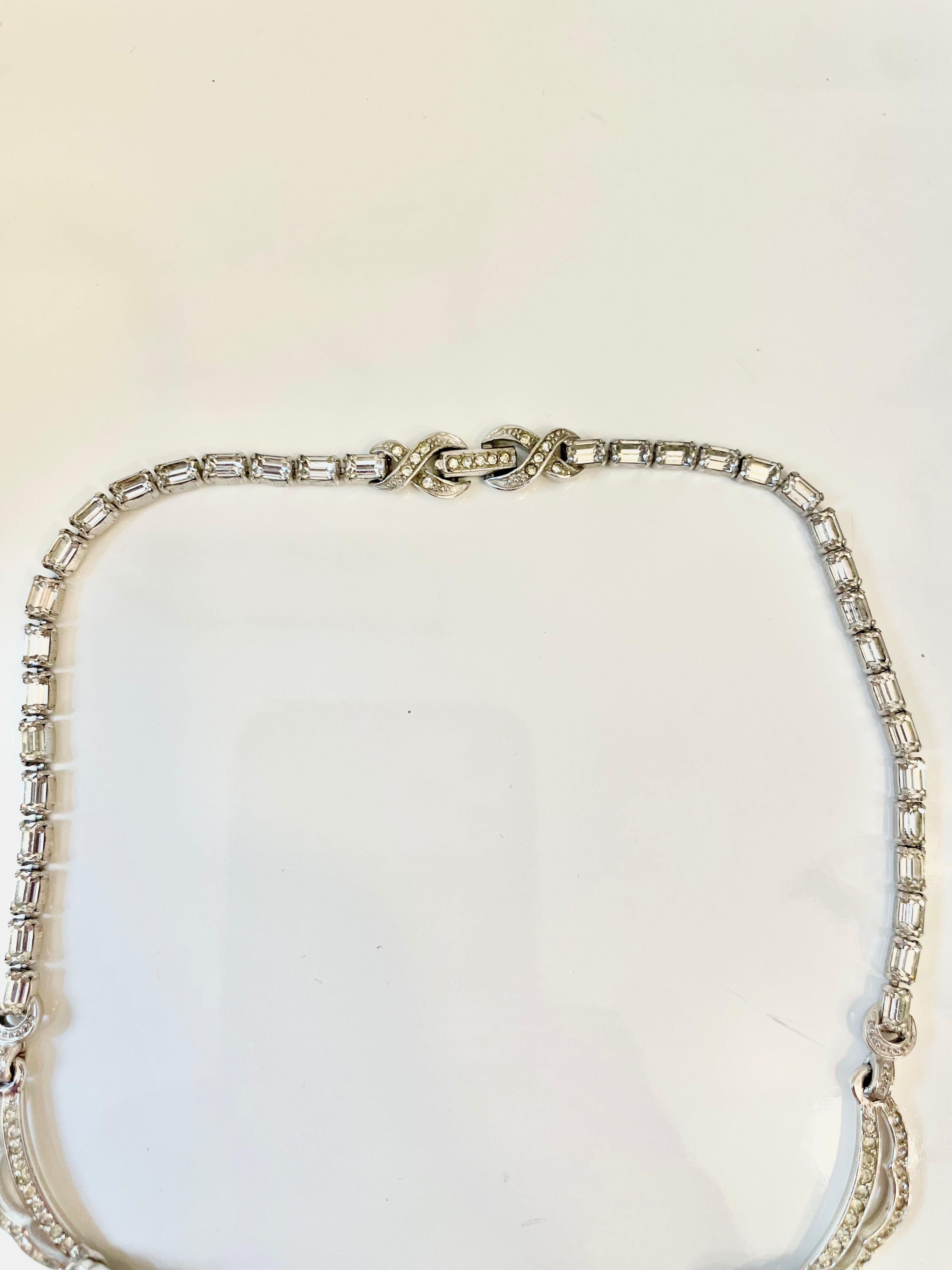 1940's super chic pearl and clear stone collar necklace.