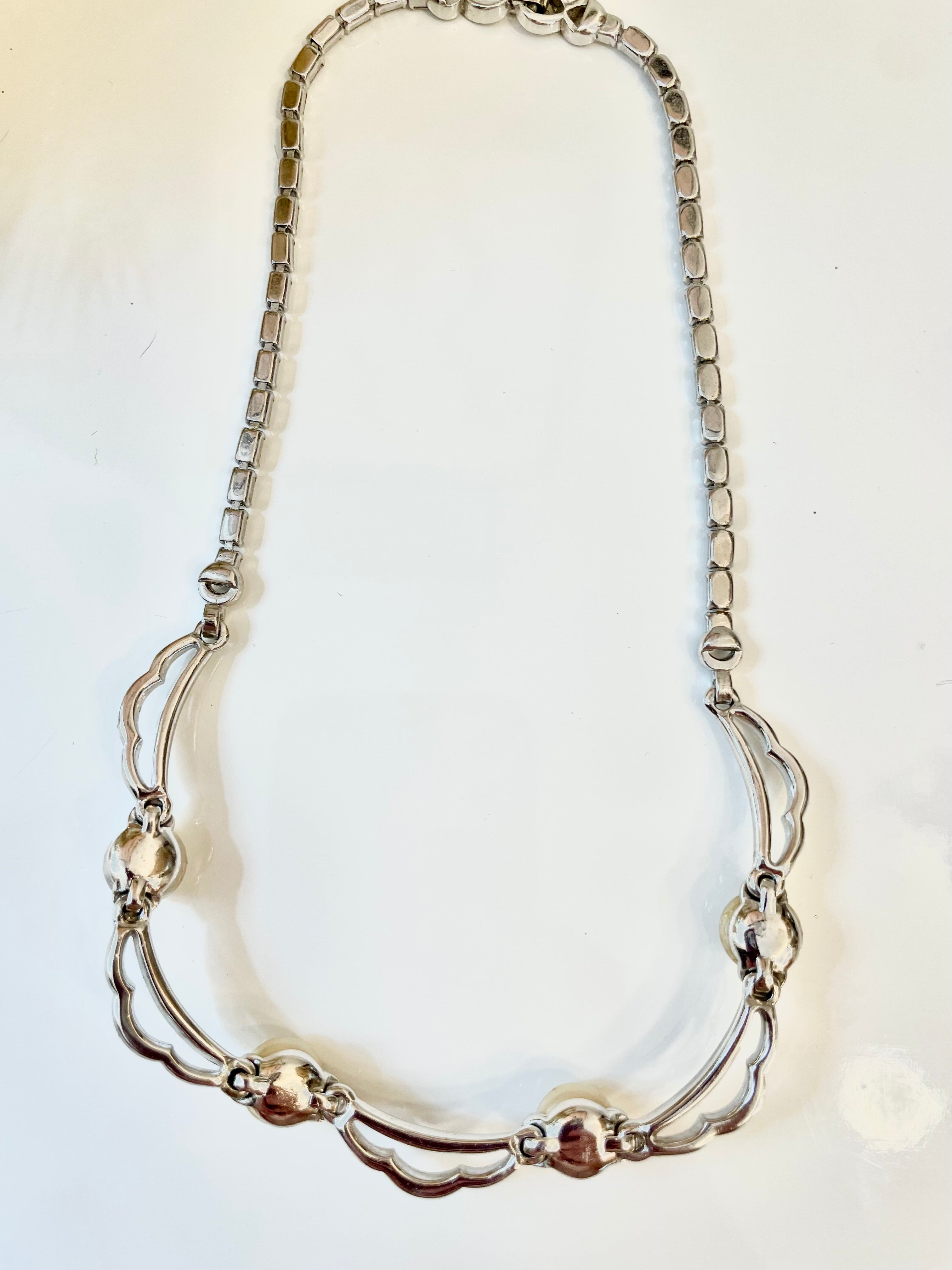 1940's super chic pearl and clear stone collar necklace.