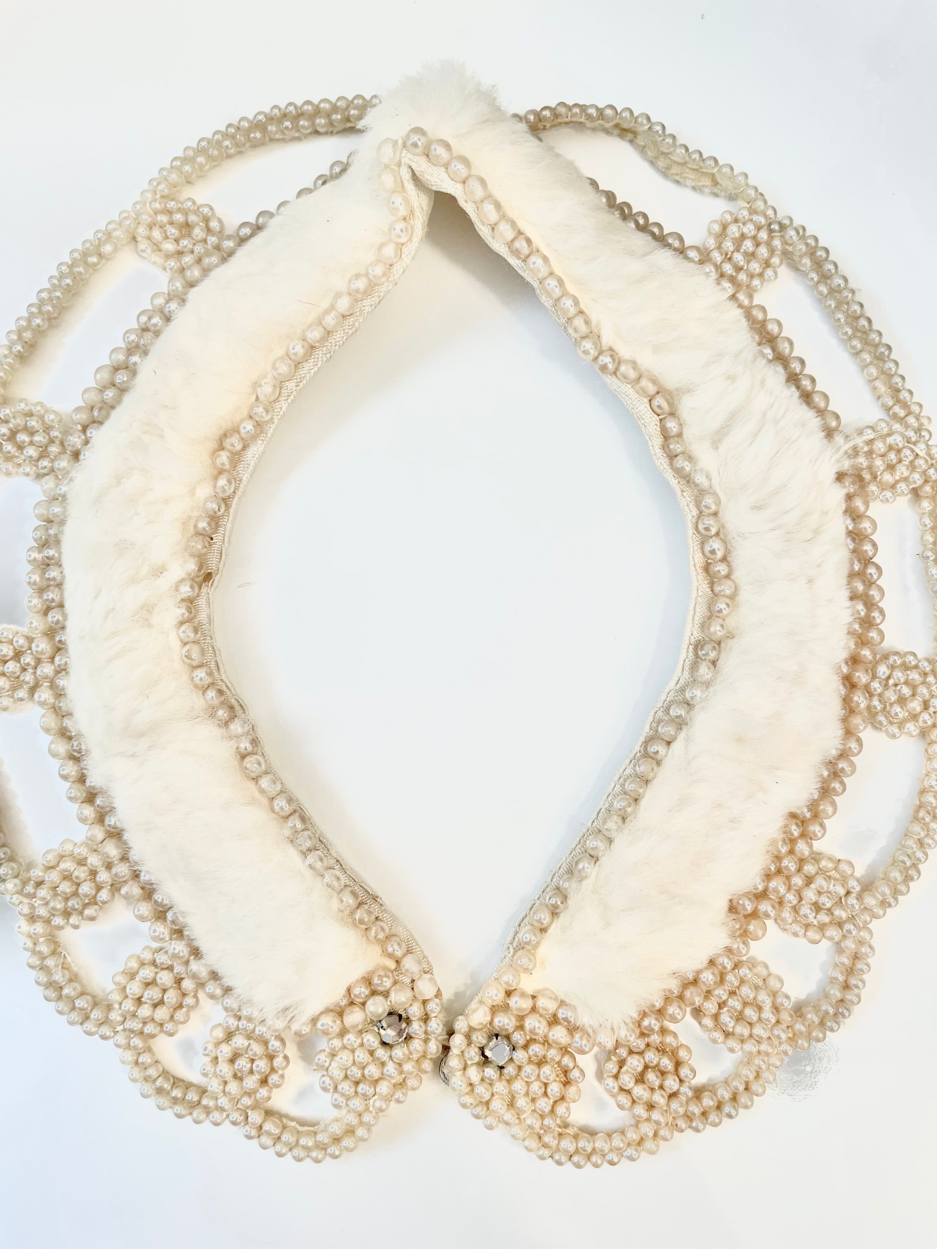 1960's lovely pearl and rabbit fur collar...