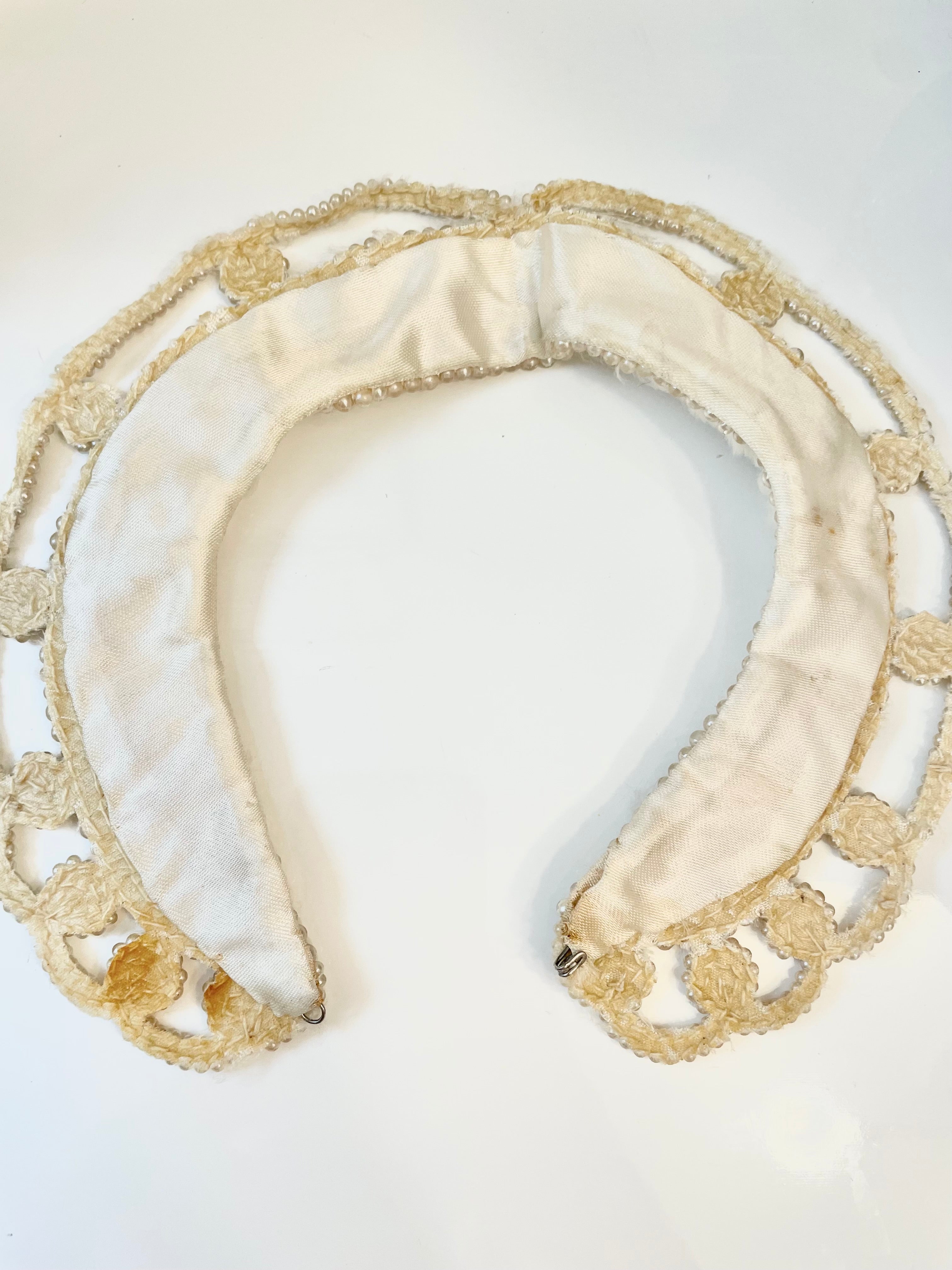 1960's lovely pearl and rabbit fur collar...