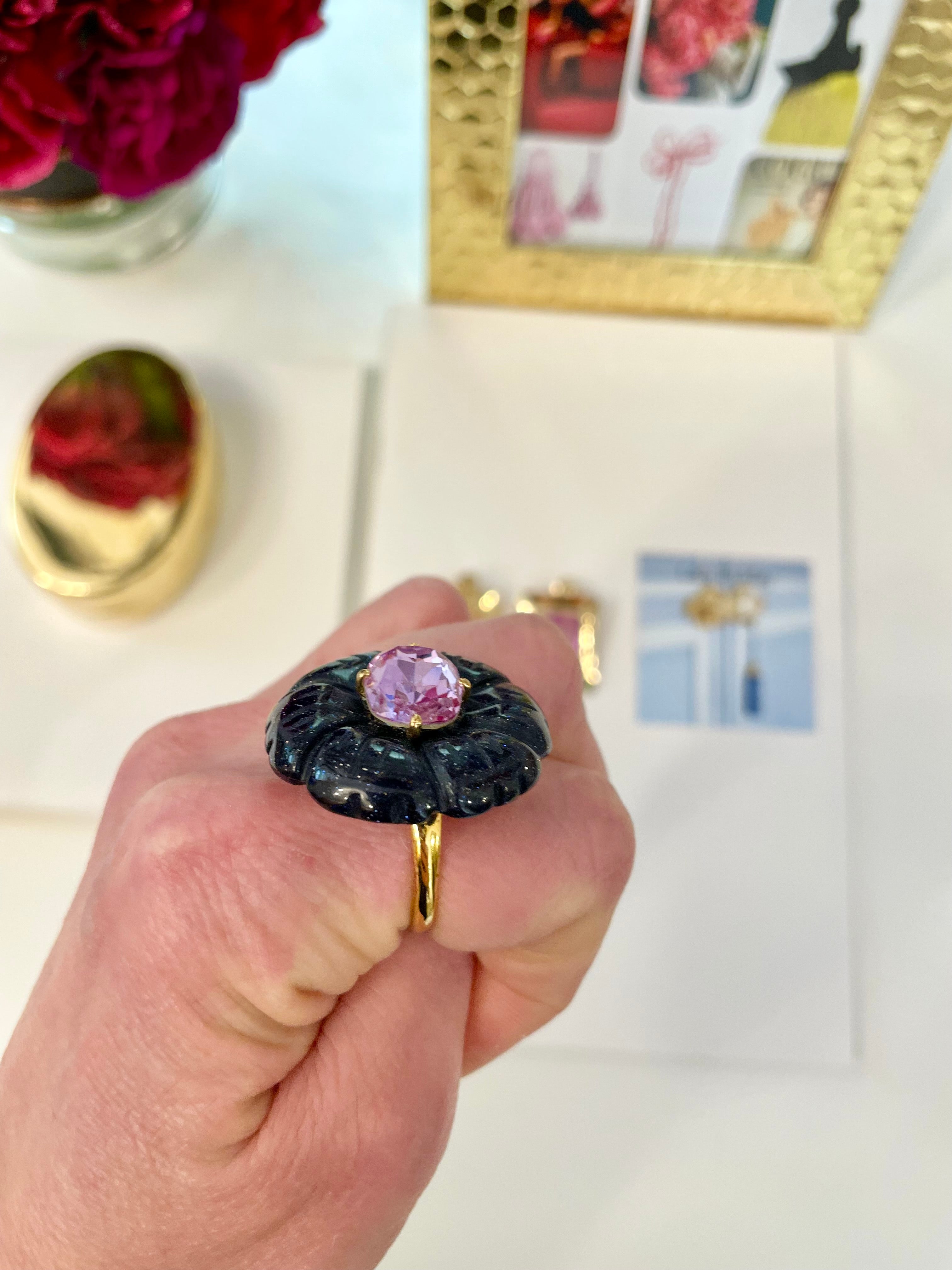 The most delightful resin flower cocktail ring... so classy