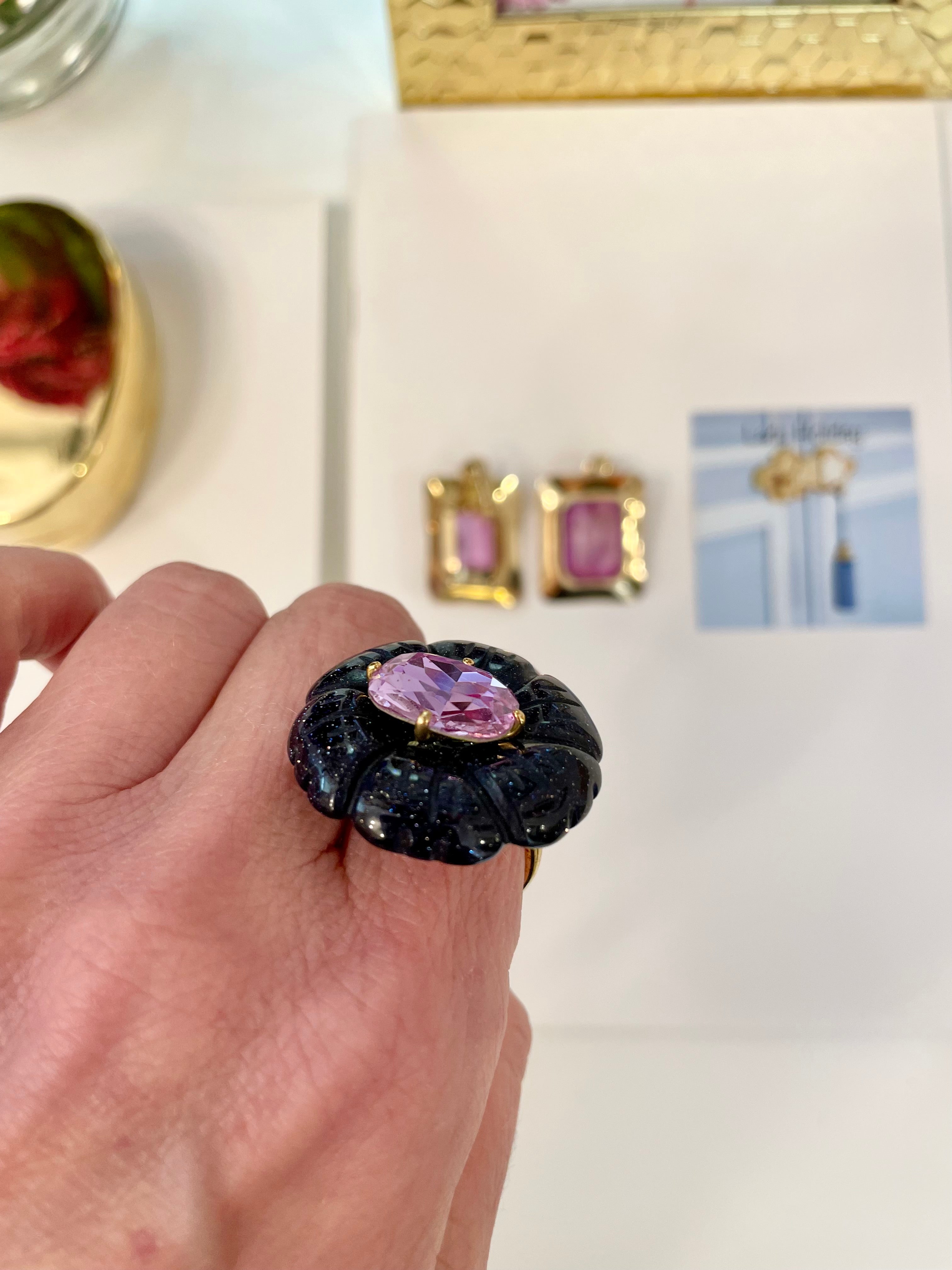 The most delightful resin flower cocktail ring... so classy