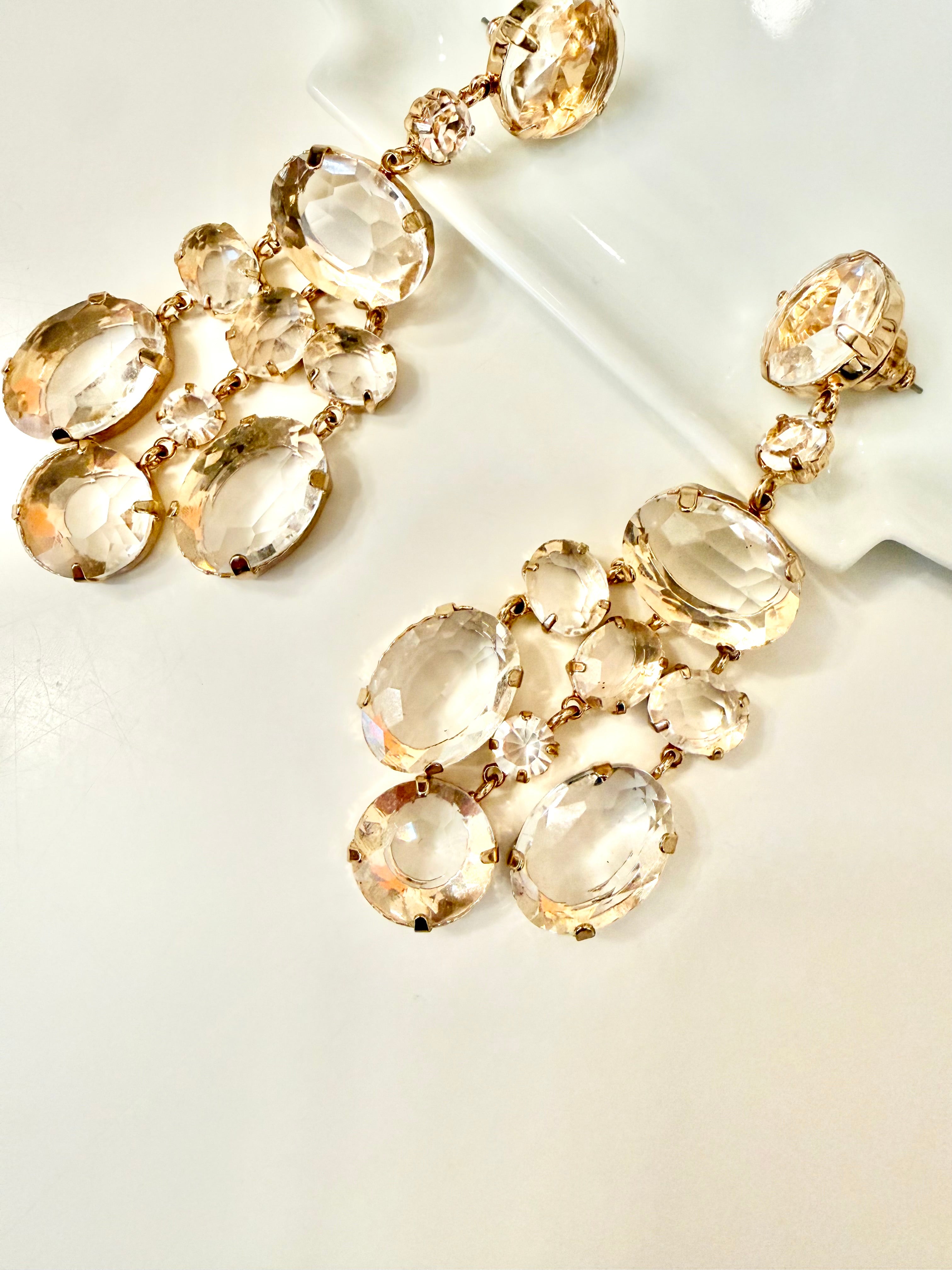 The most darling, and sophisicated party gal earrings.