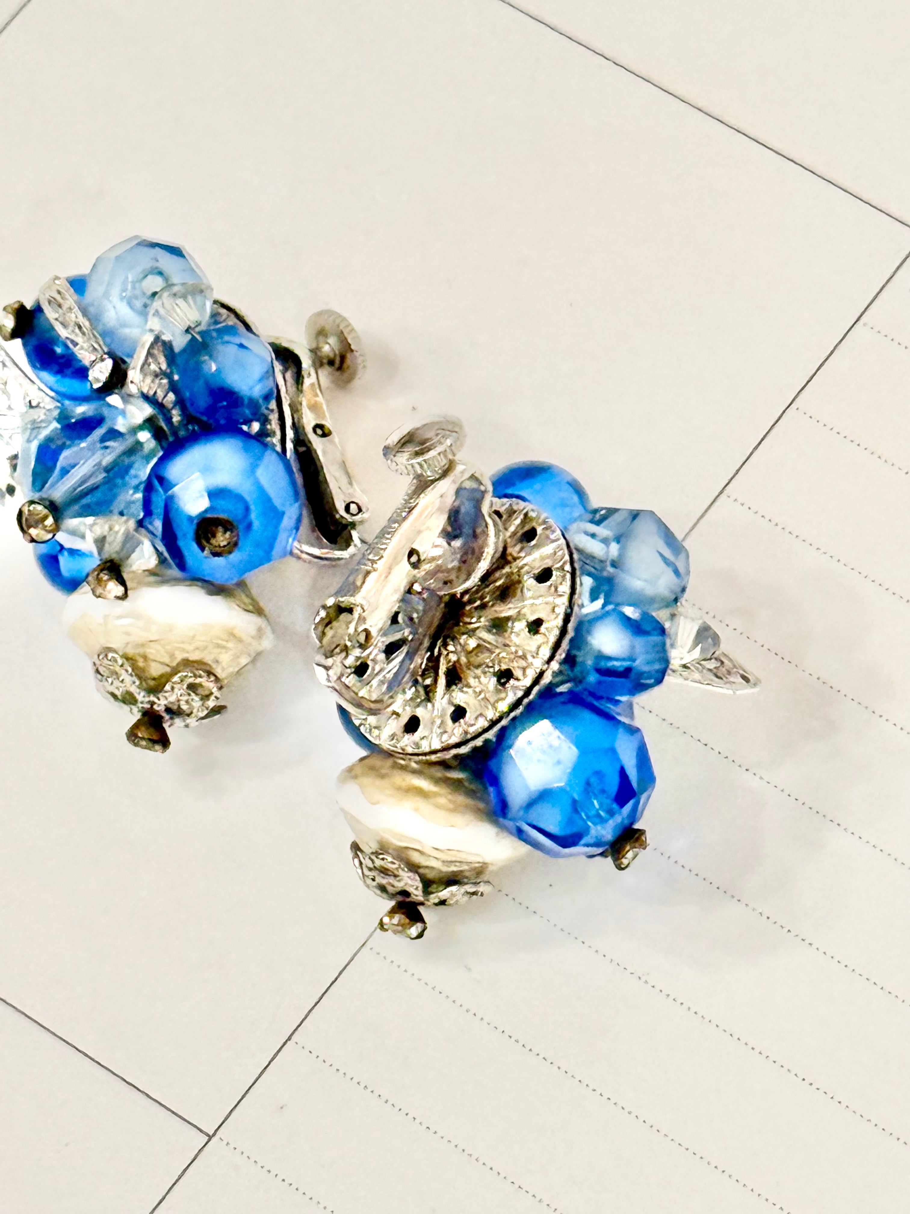 1950's stunning glass button earrings.... so elegant