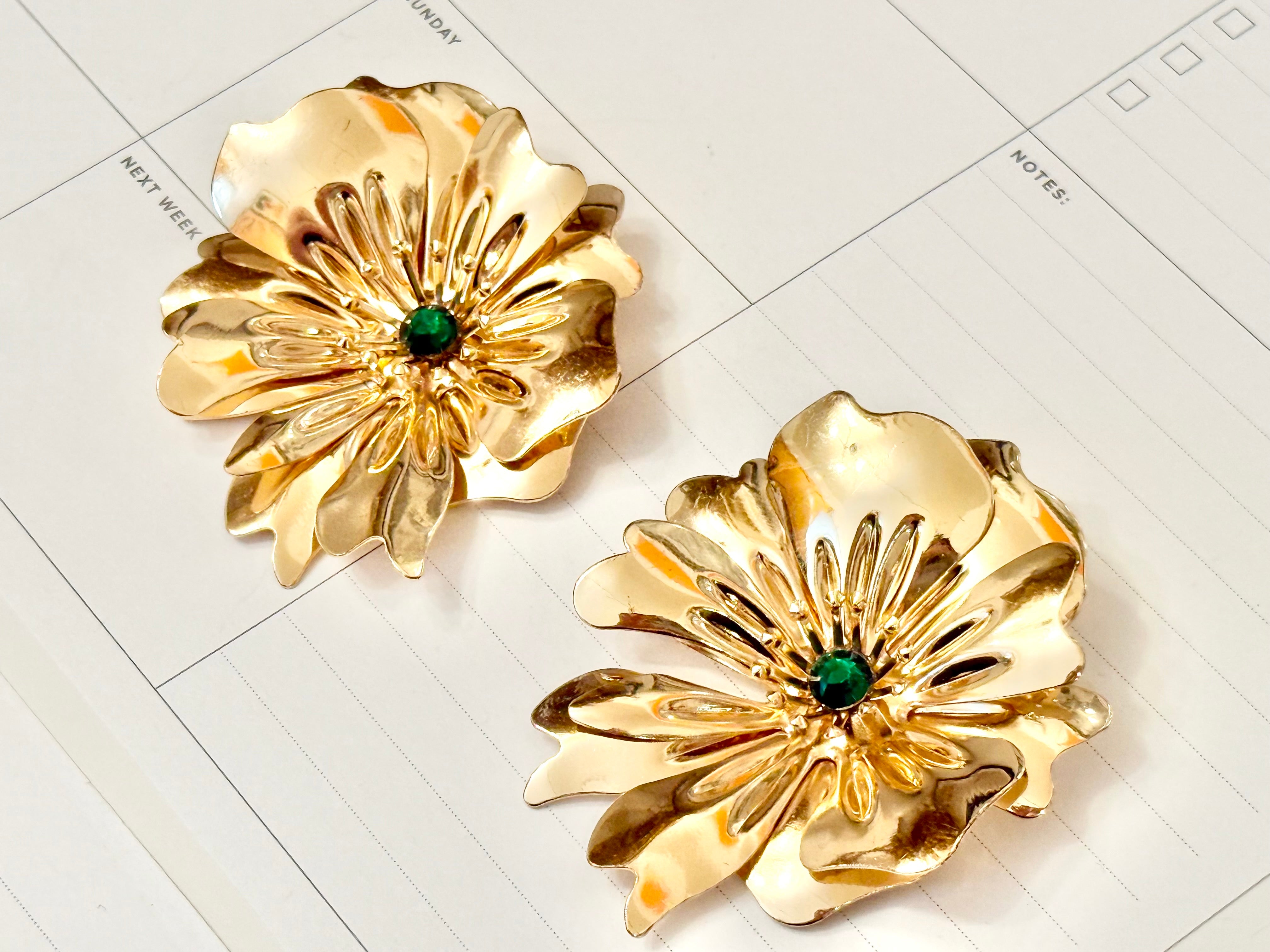 That classy gal and her love of gold flowers...