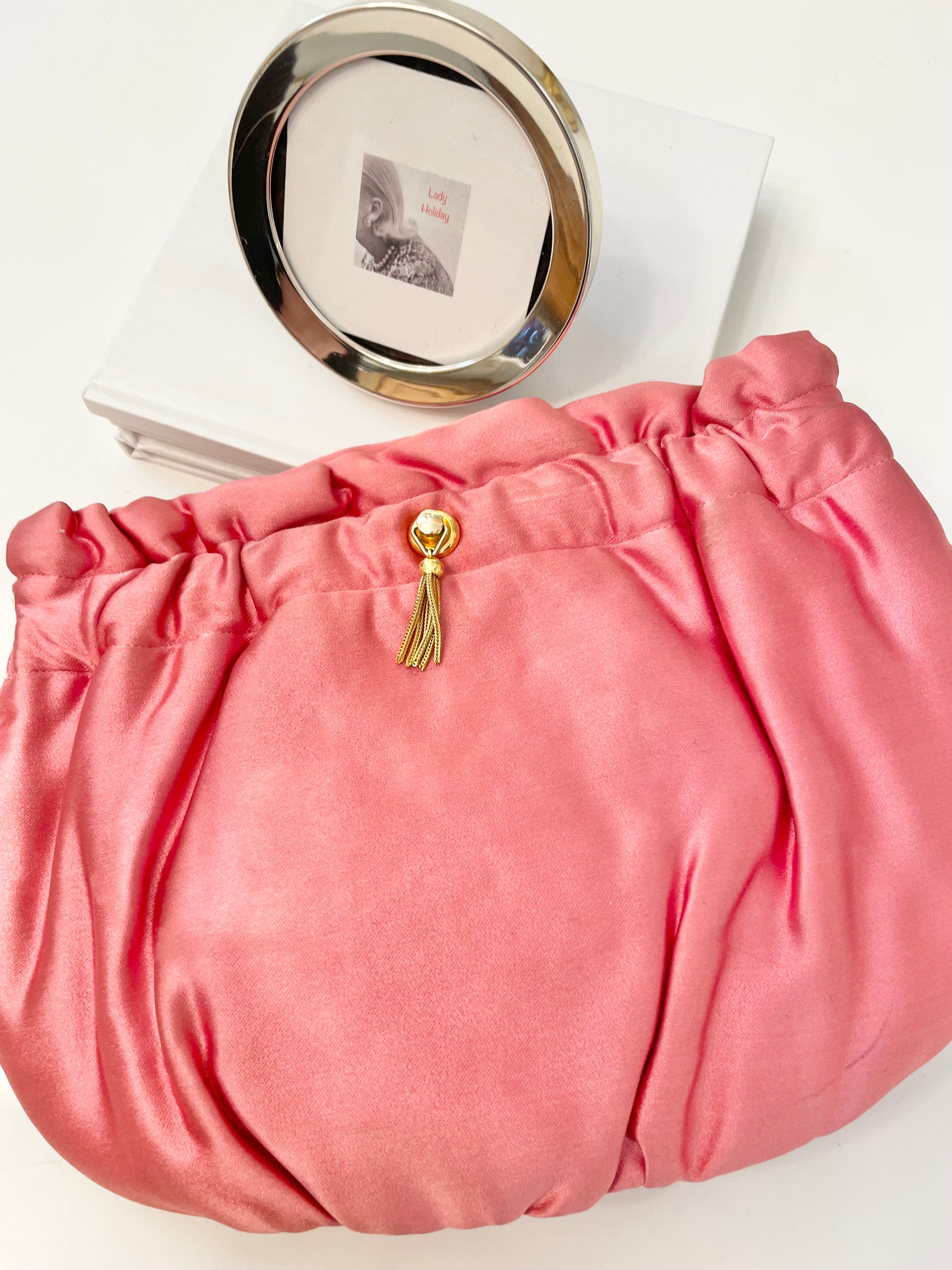 Vintage stunning M Morris splendid pink satin party gal evening bag!
