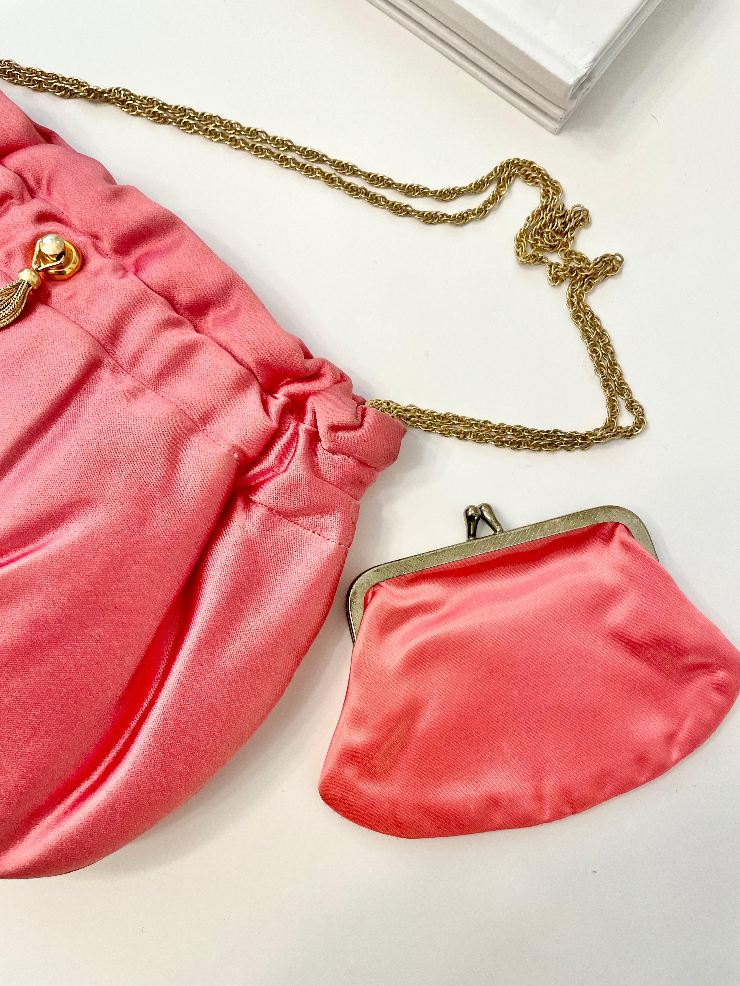 Vintage stunning M Morris splendid pink satin party gal evening bag!