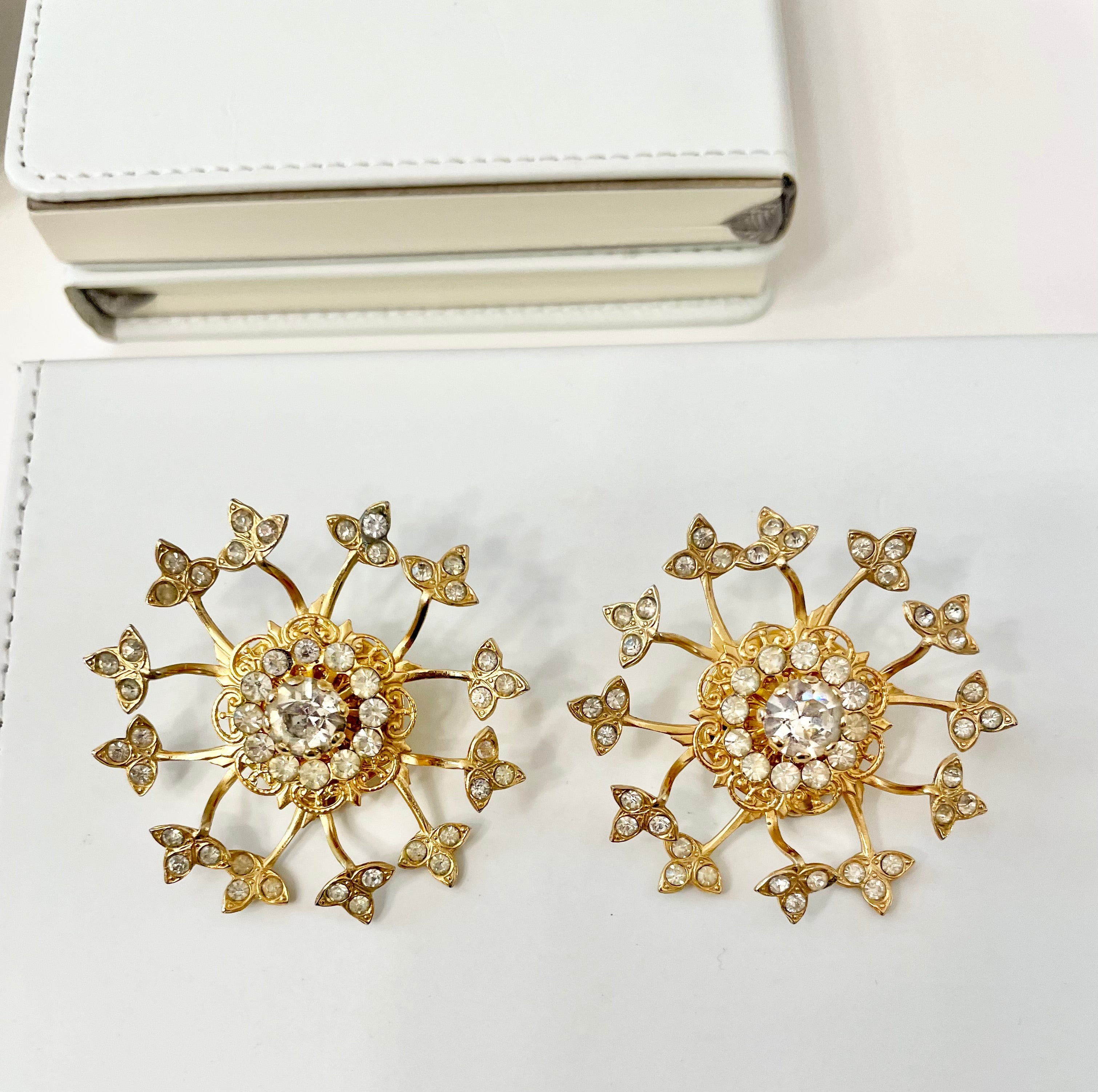 Vintage 1970's lovely gold and rhinestone, large starburst clip earrings... showstoppers