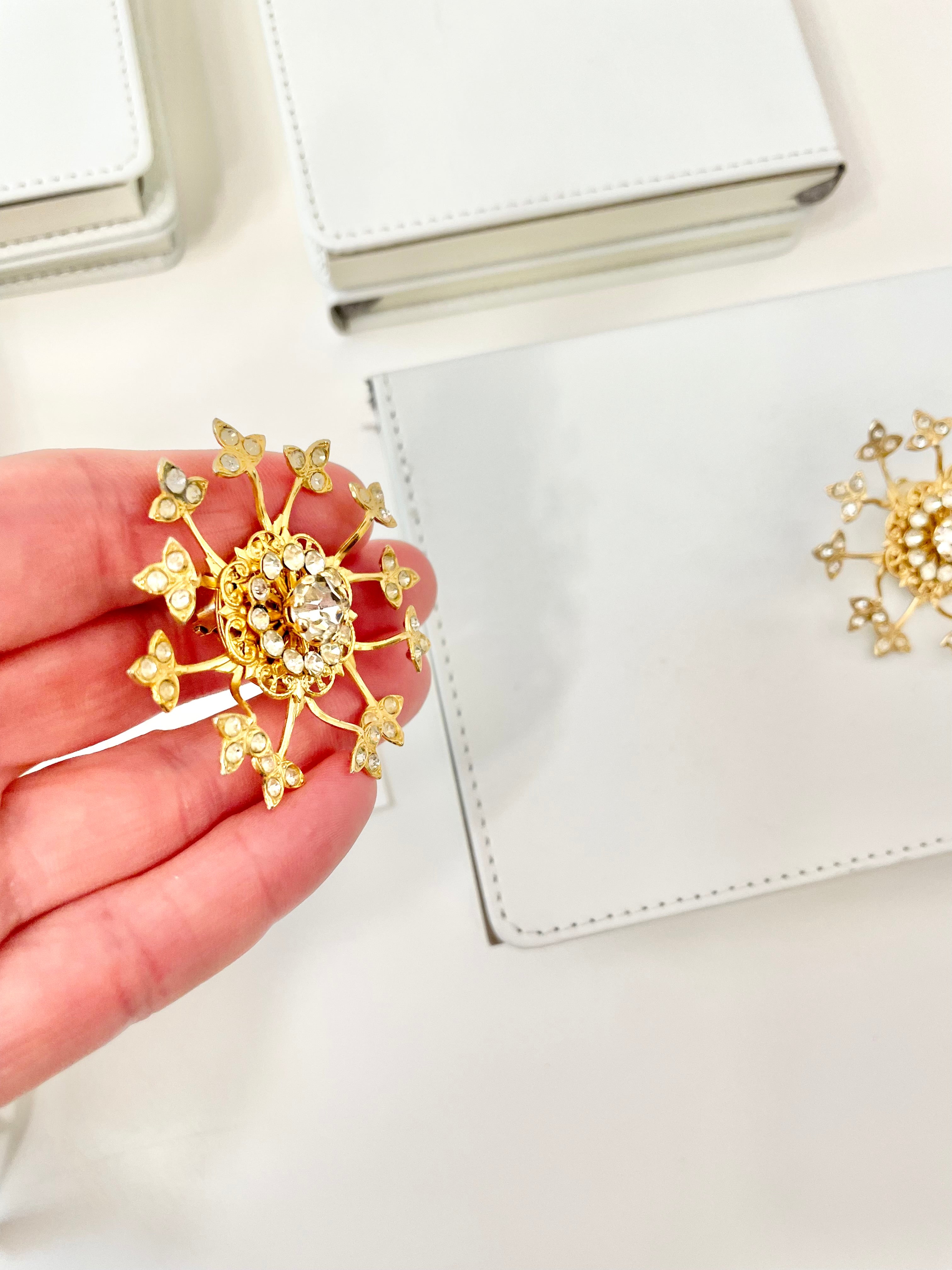 Vintage 1970's lovely gold and rhinestone, large starburst clip earrings... showstoppers