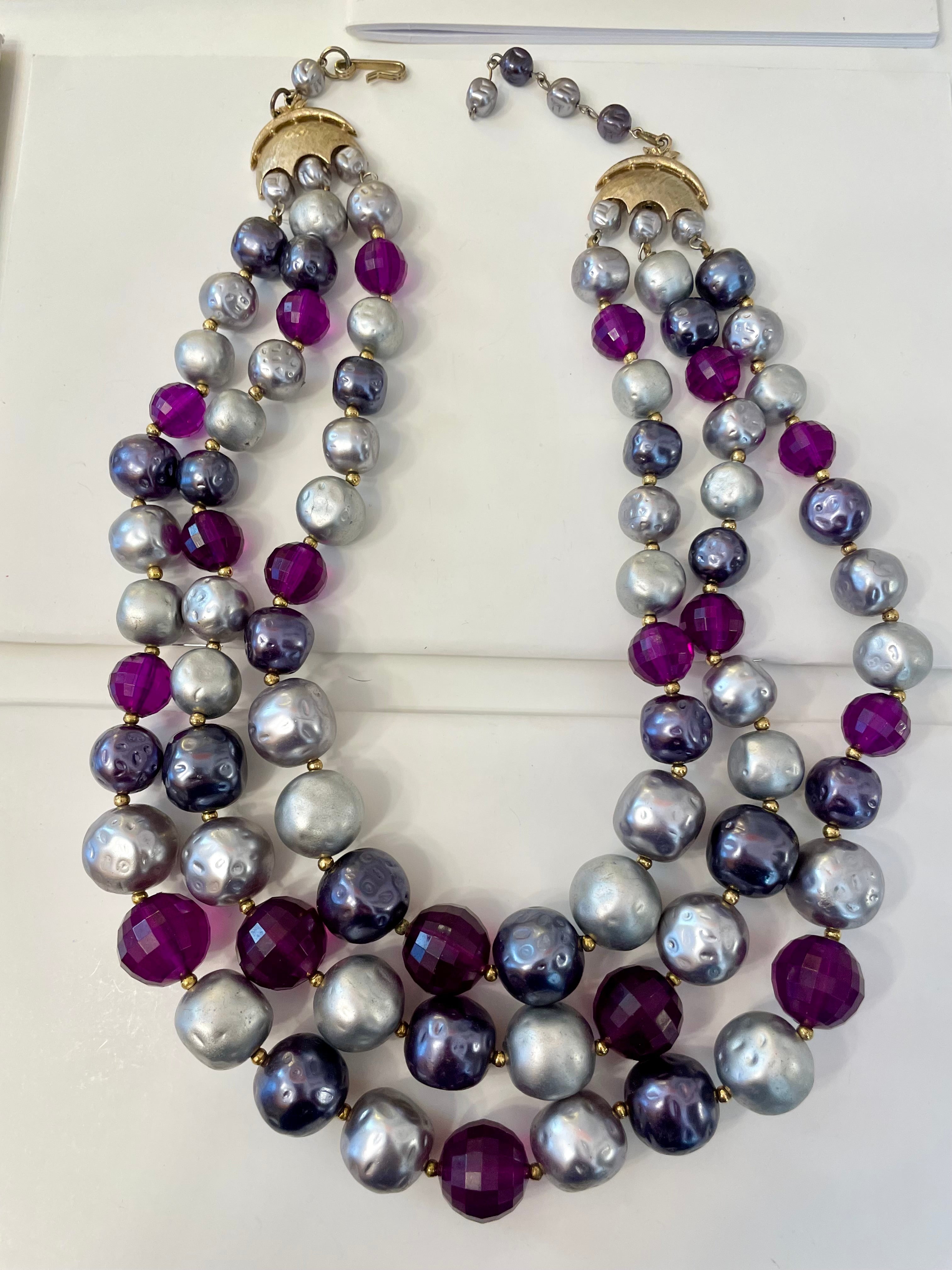 Vintage divine amethyst resin and gray pearl beaded necklace.. So chic