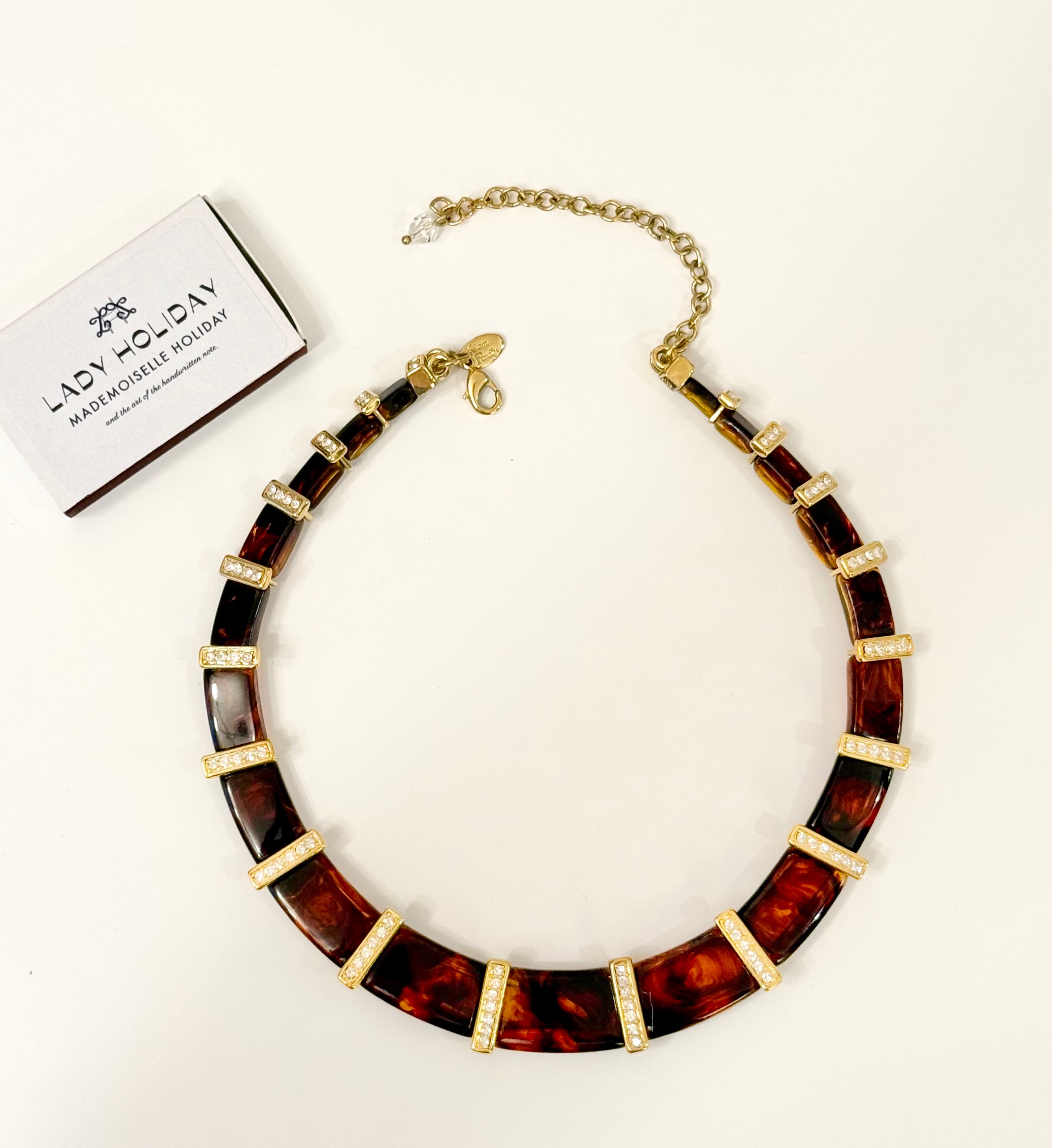 The classy faux tortoise necklace...a true timeless piece