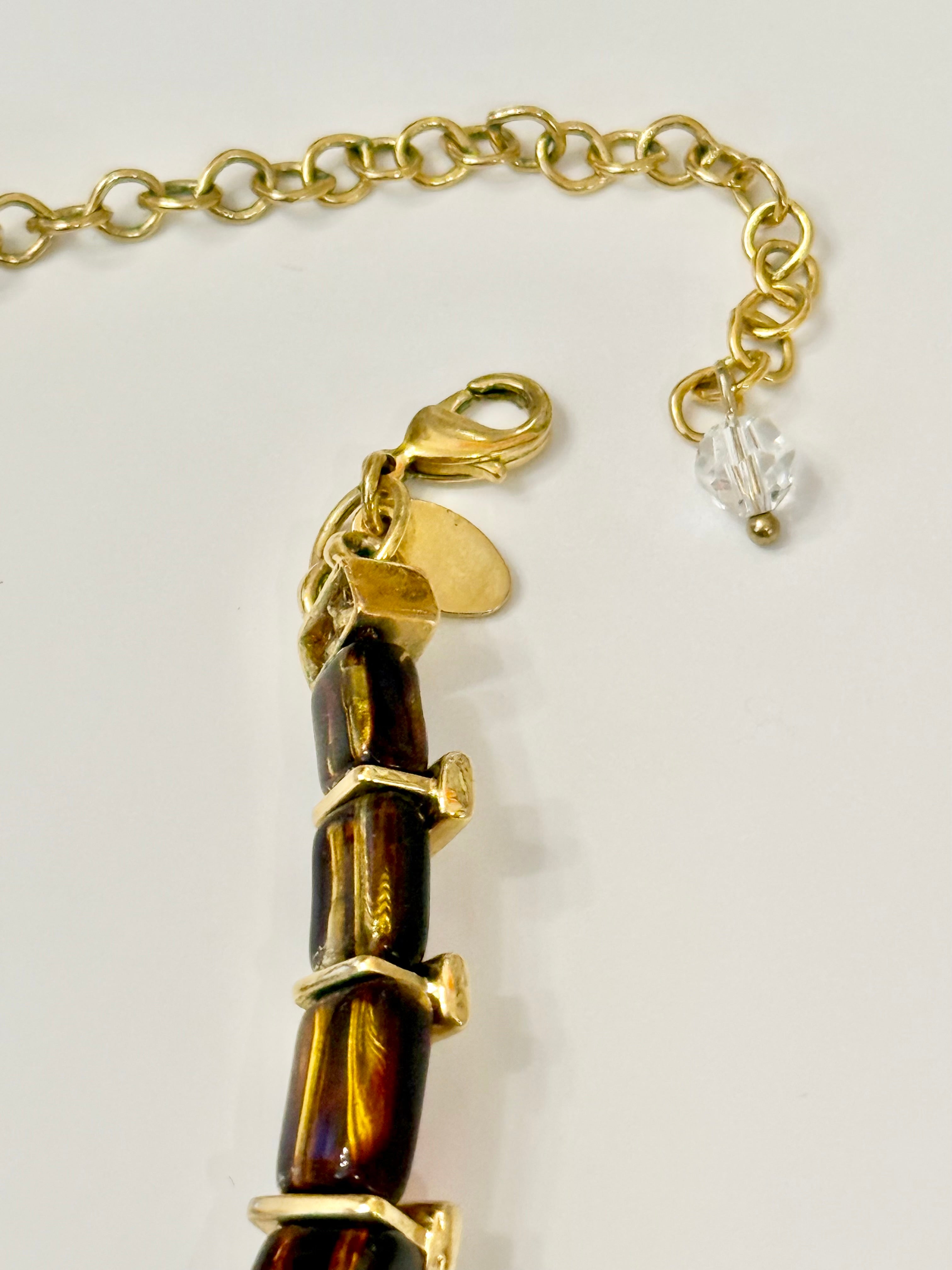 The classy faux tortoise necklace...a true timeless piece