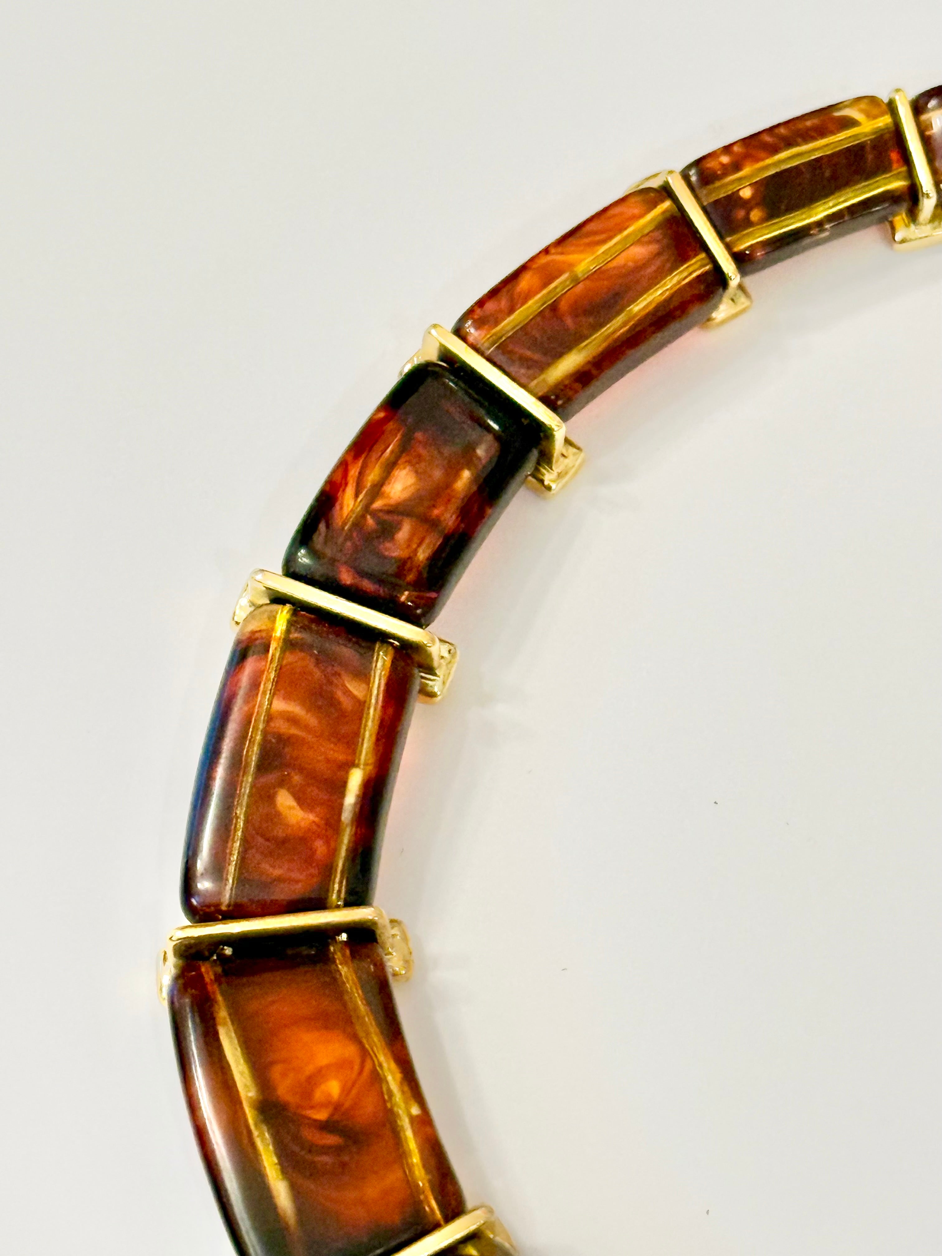 The classy faux tortoise necklace...a true timeless piece