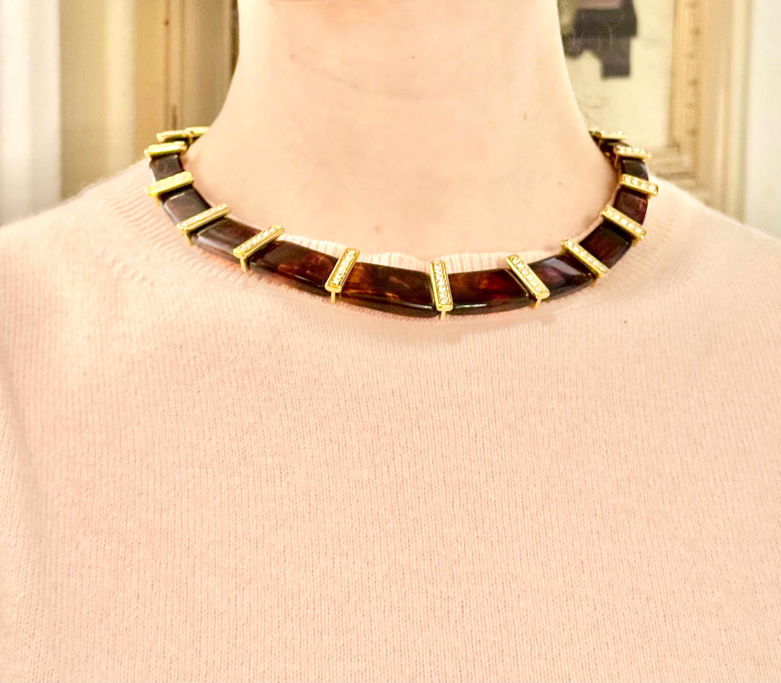 The classy faux tortoise necklace...a true timeless piece