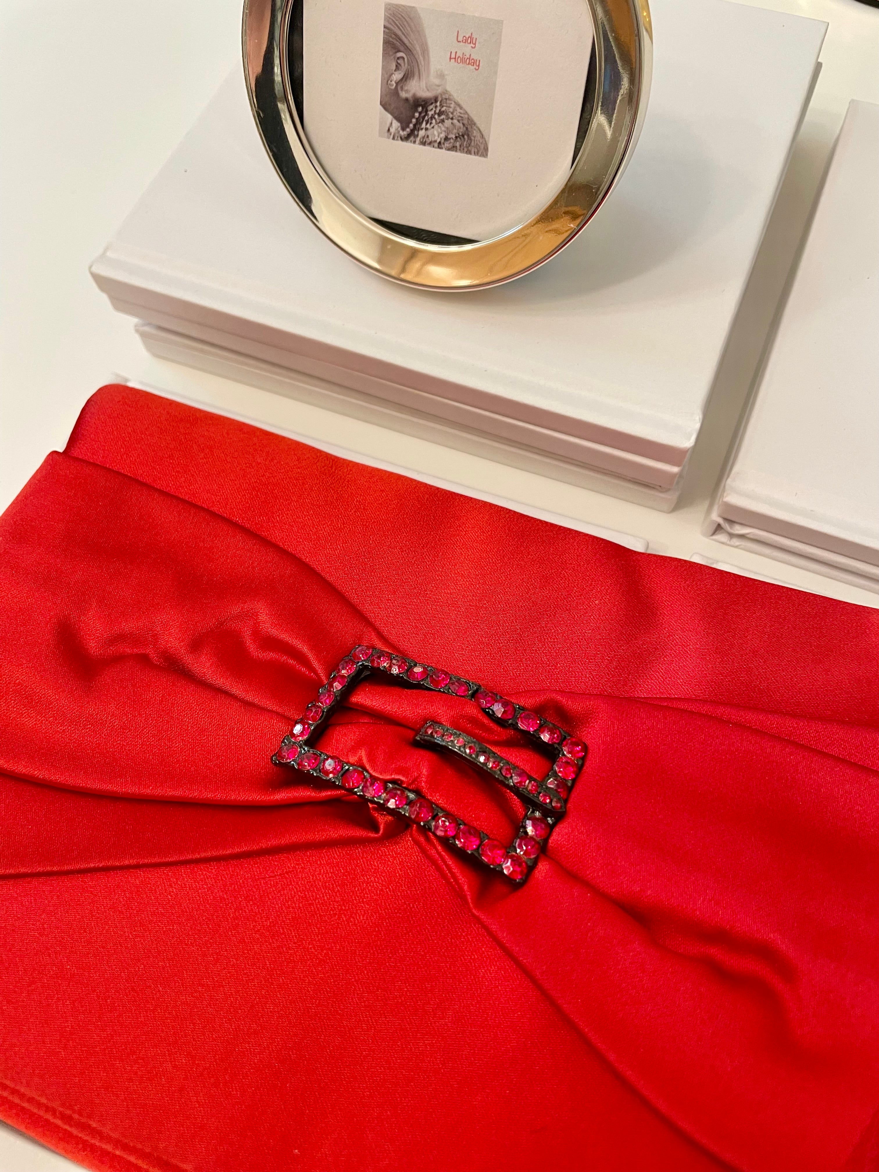 Oh so elegant red satin bow bag, dusted with red crystals.....extraordinary