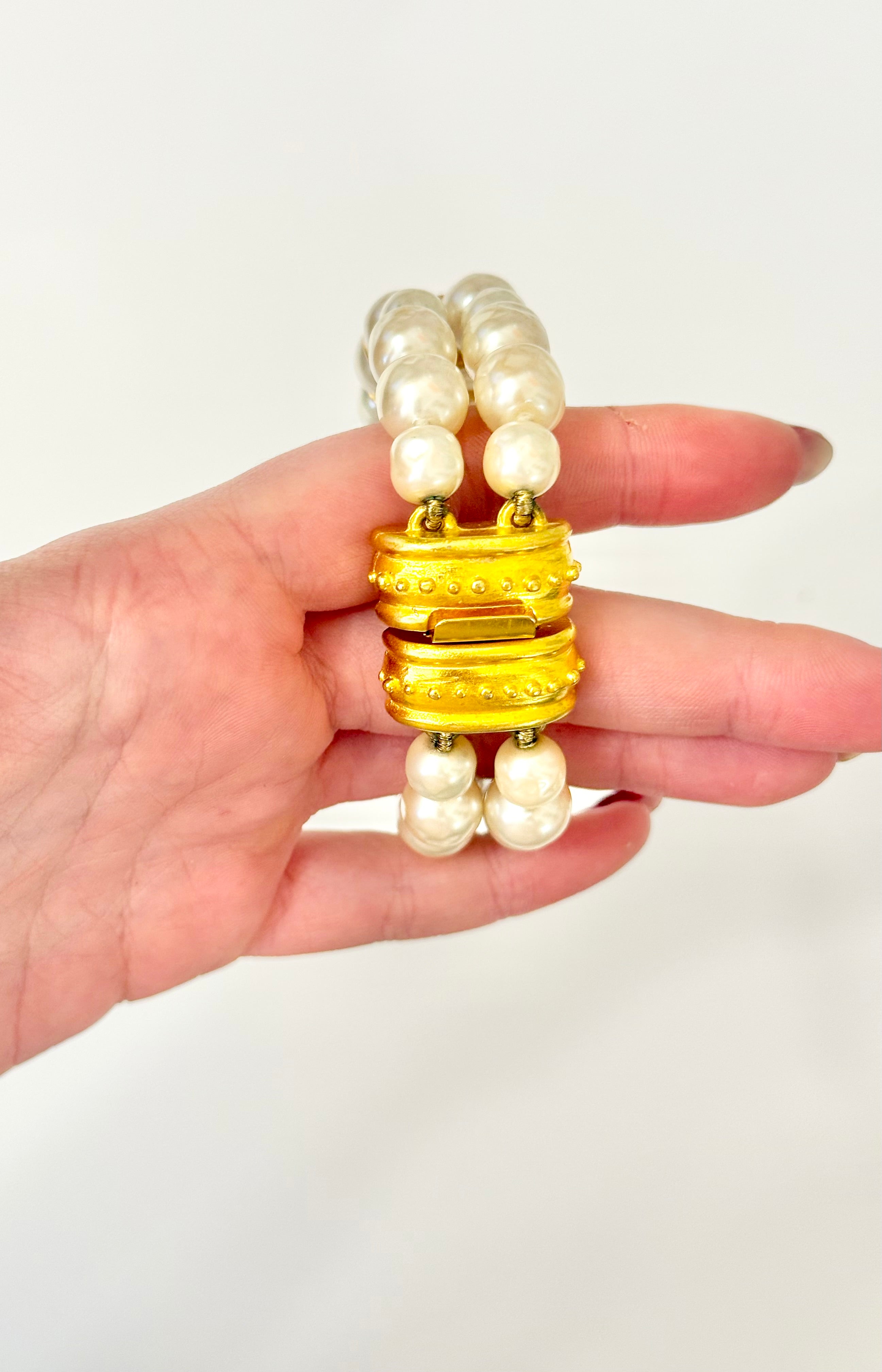 The most divine Jean Kuniko NY faux baroque pearl bracelet..