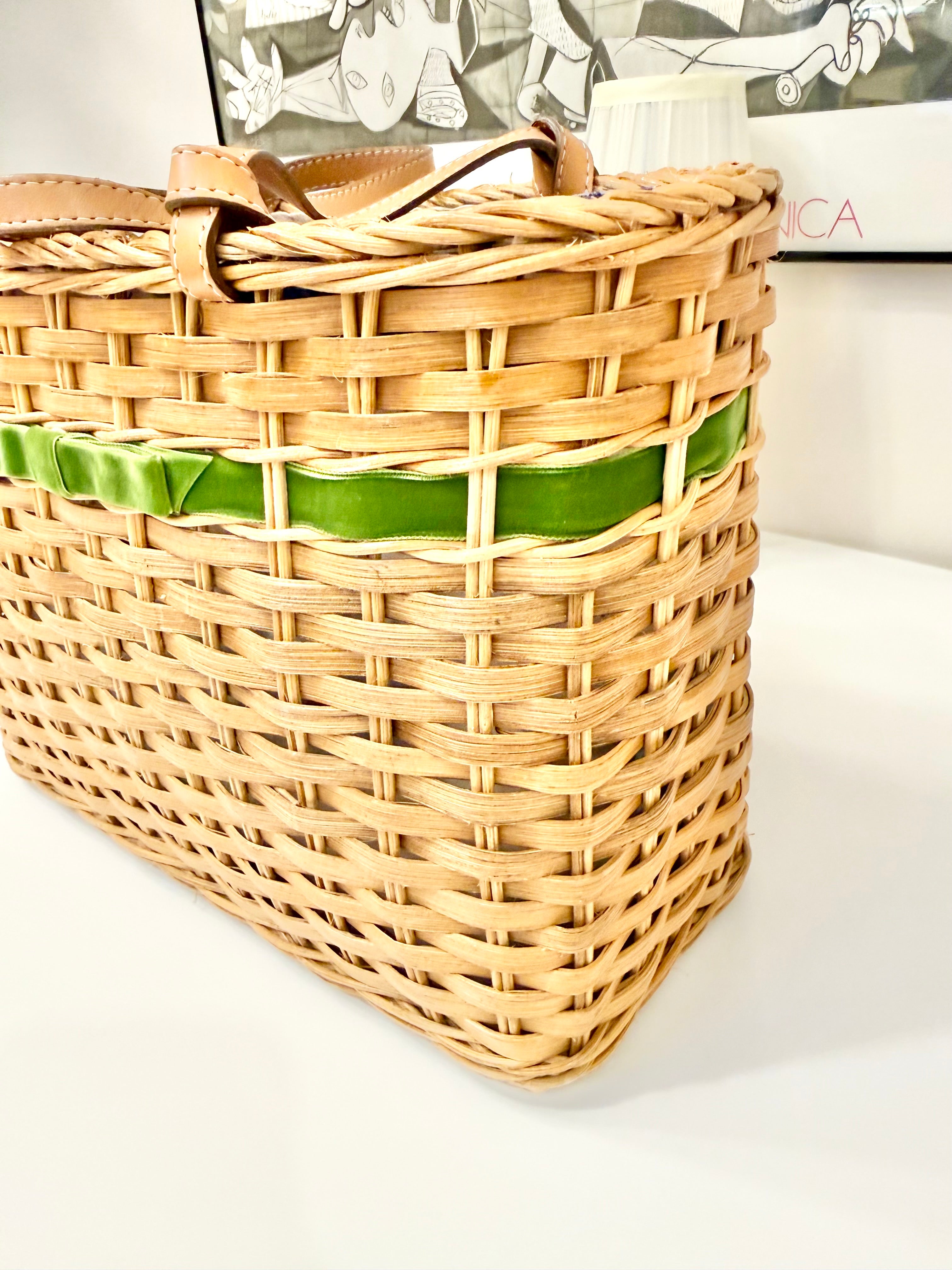 The classy Kate Spade basket bag with a velvet bow!