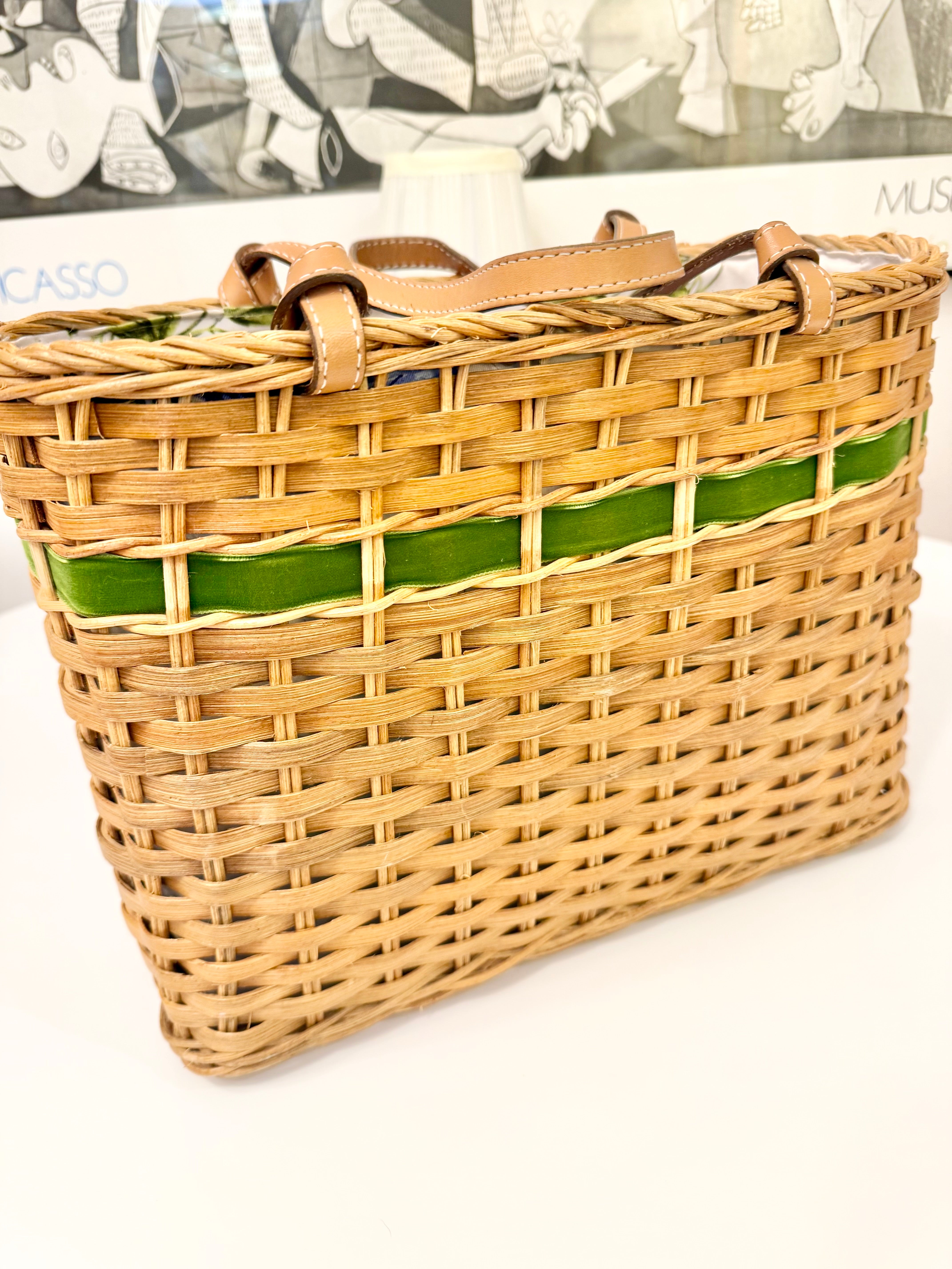 The classy Kate Spade basket bag with a velvet bow!