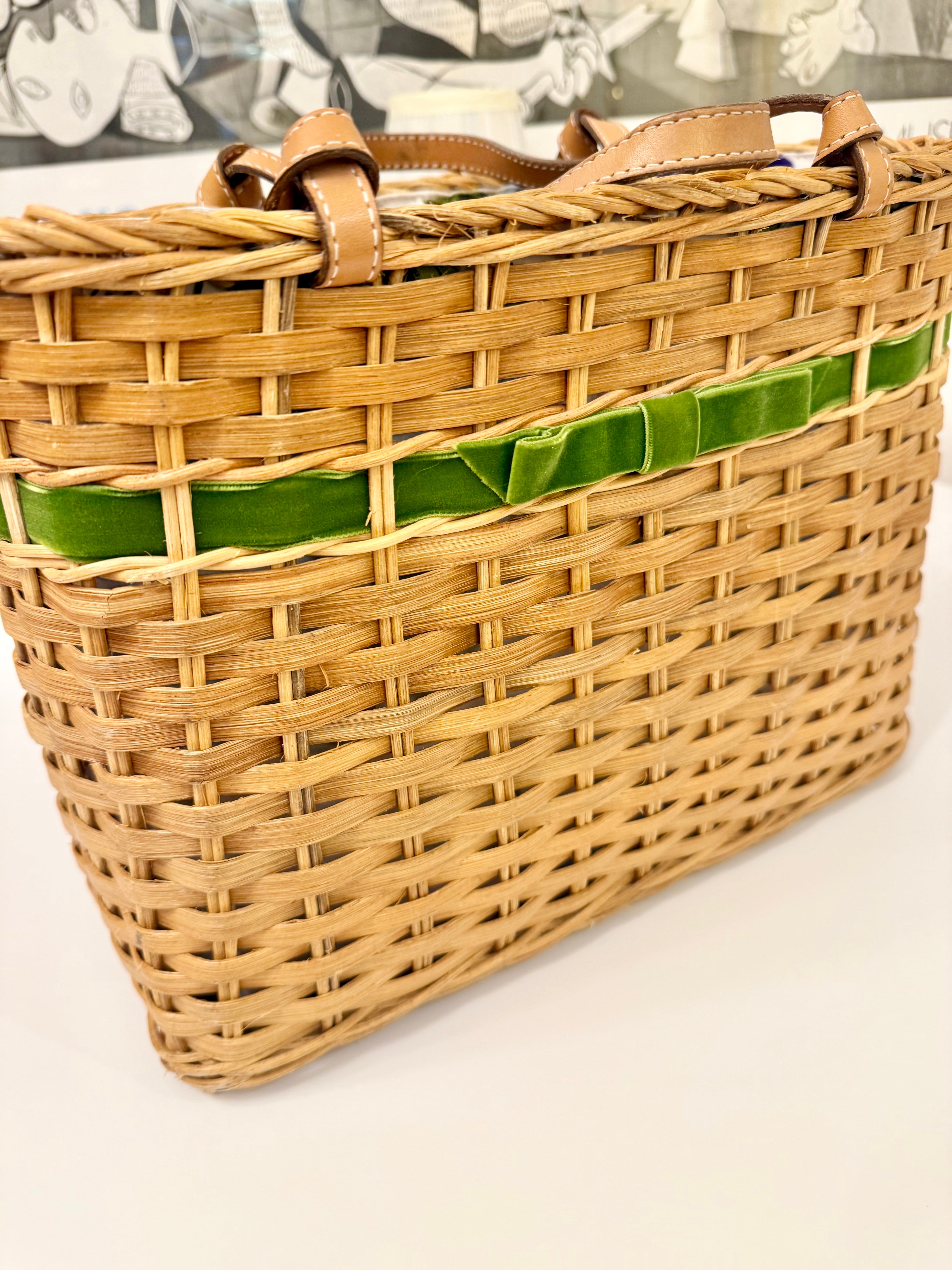 The classy Kate Spade basket bag with a velvet bow!