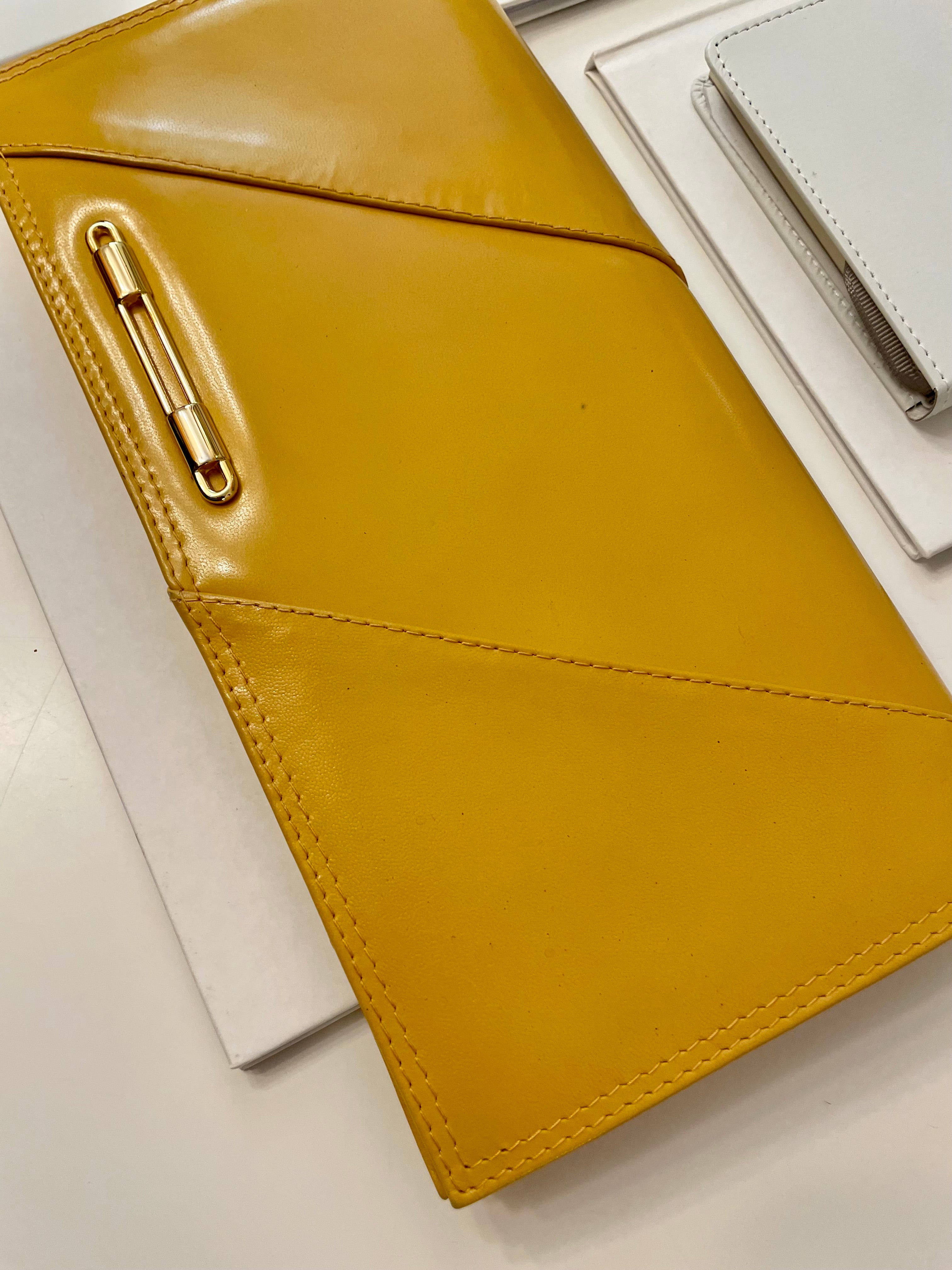 Vintage 1970's Made in Italy, Andrew Gellar.. stunning yellow patent leather clutch bag.. so classy