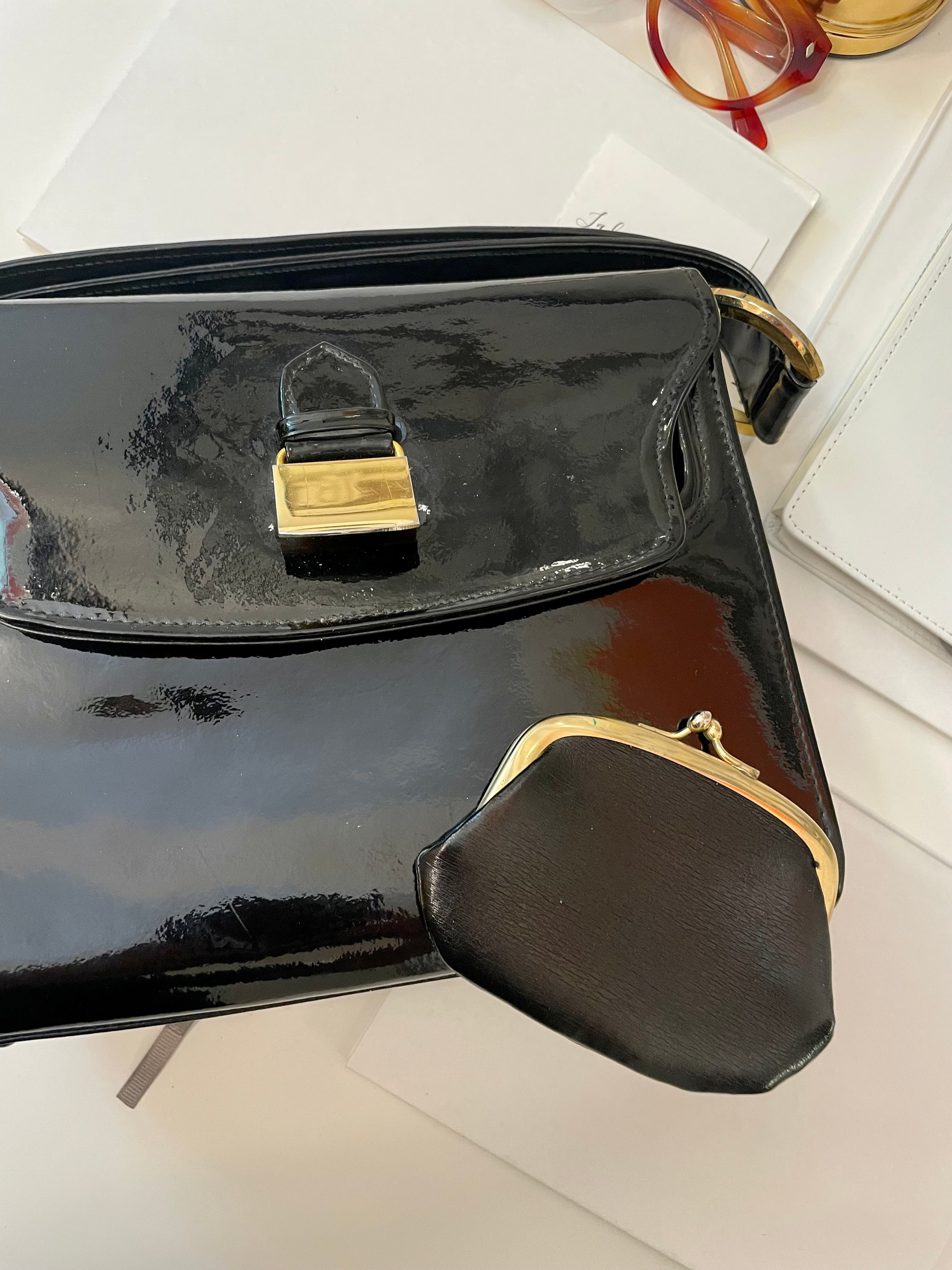 Vintage classy Saks Fifth Ave, black patent leather Kelly style bag... so classic!