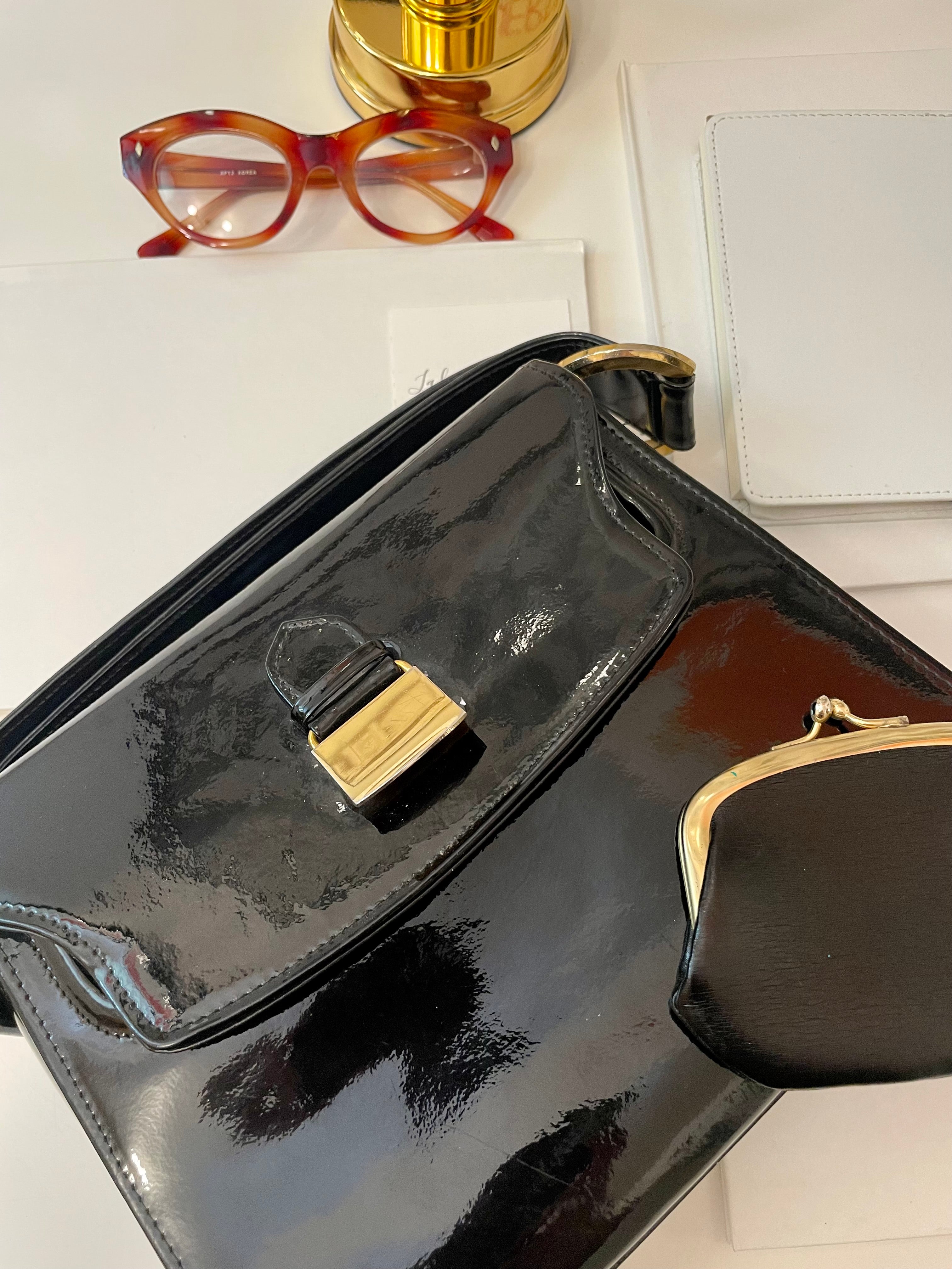 Vintage classy Saks Fifth Ave, black patent leather Kelly style bag... so classic!