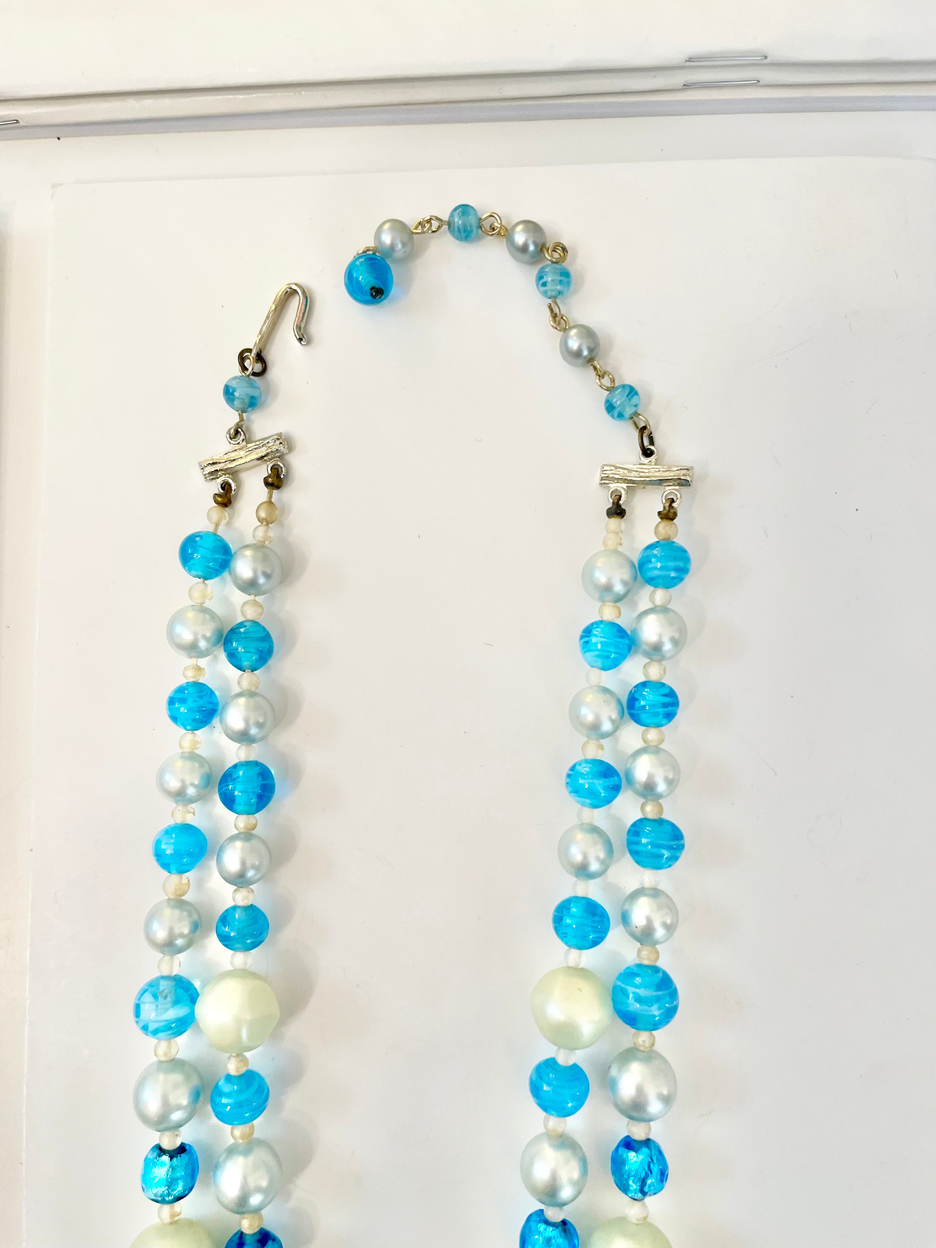 1960's stunning necklace... so colorful!