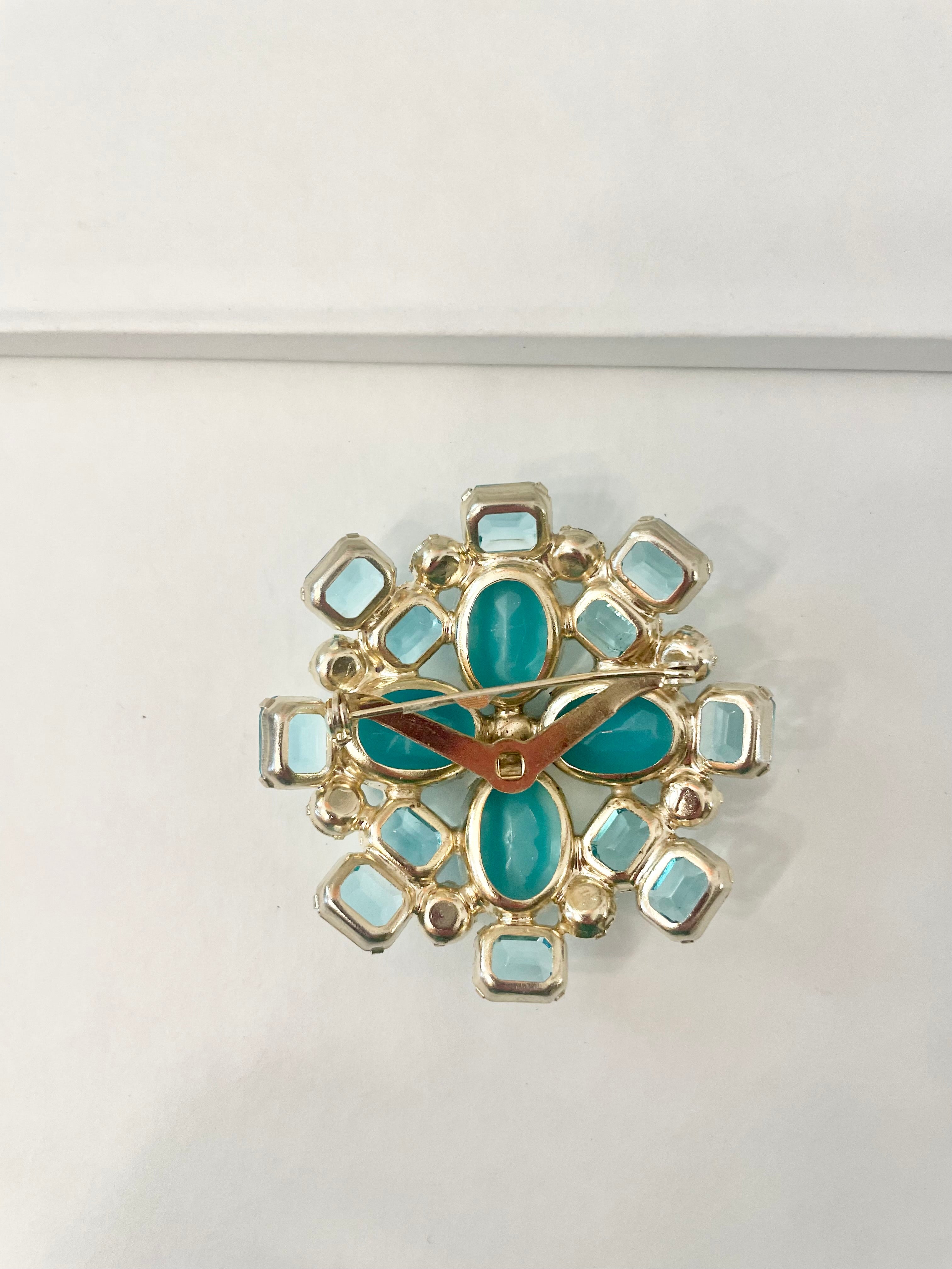 The Happy Hostess just adores all colors... This stunning 1960's glass brooch is just divine!