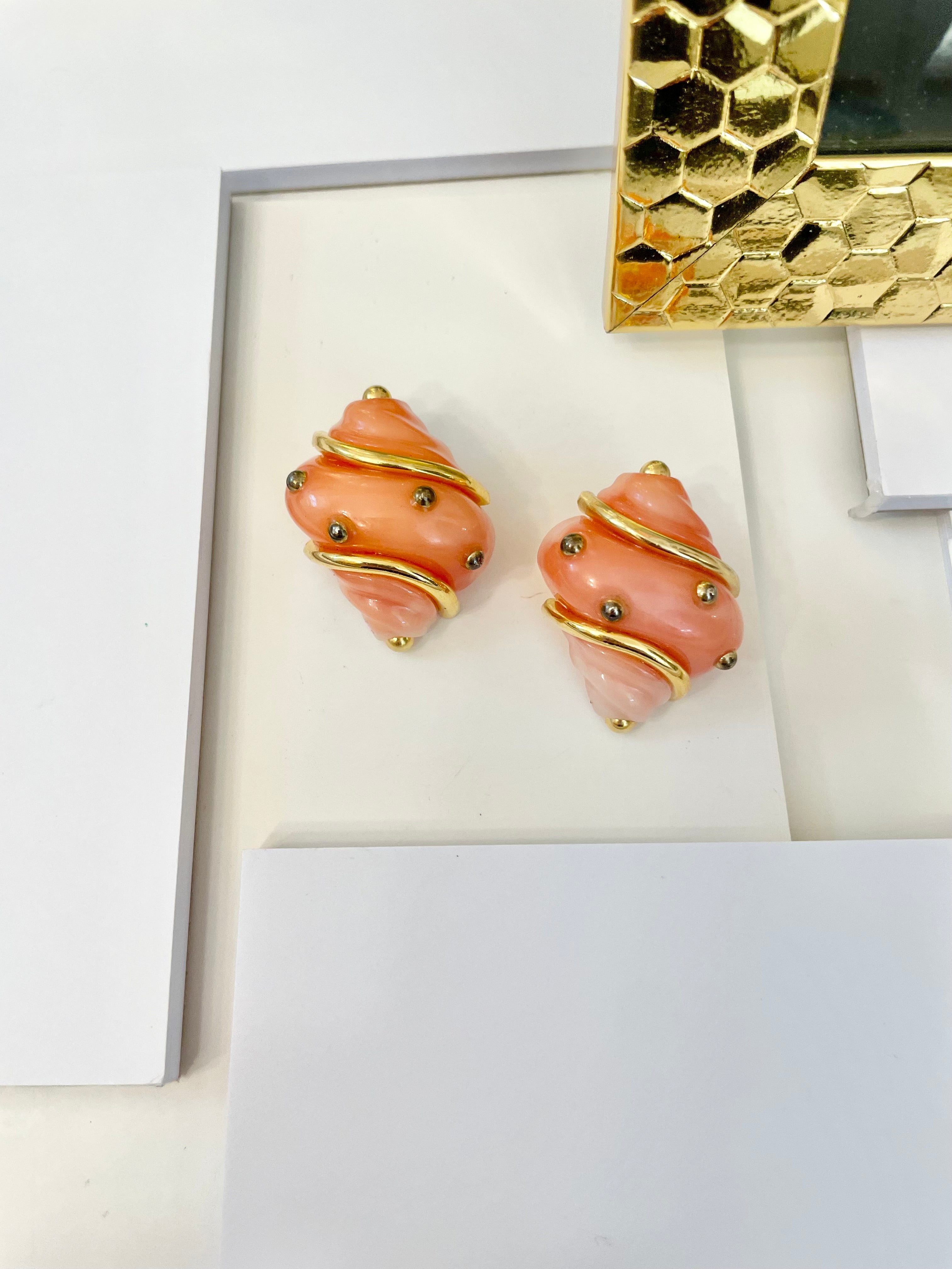 The most lovely coral shell earrings... so elegant