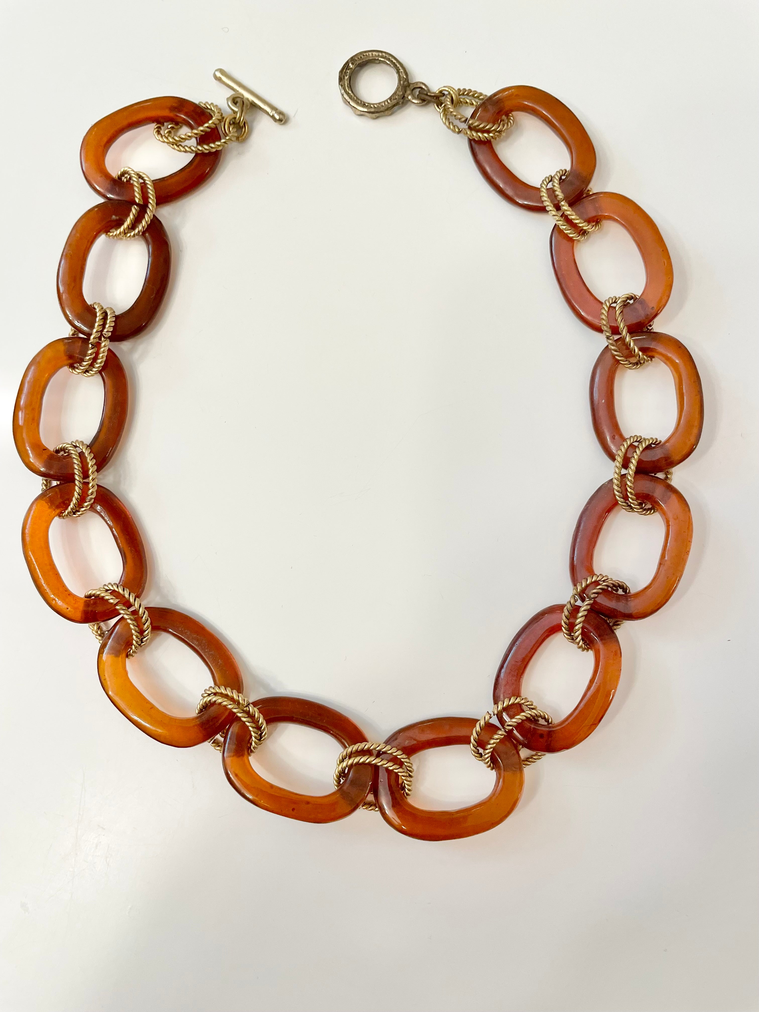 Vintage 1970's classy amber lucite chainlink necklace.... so chic