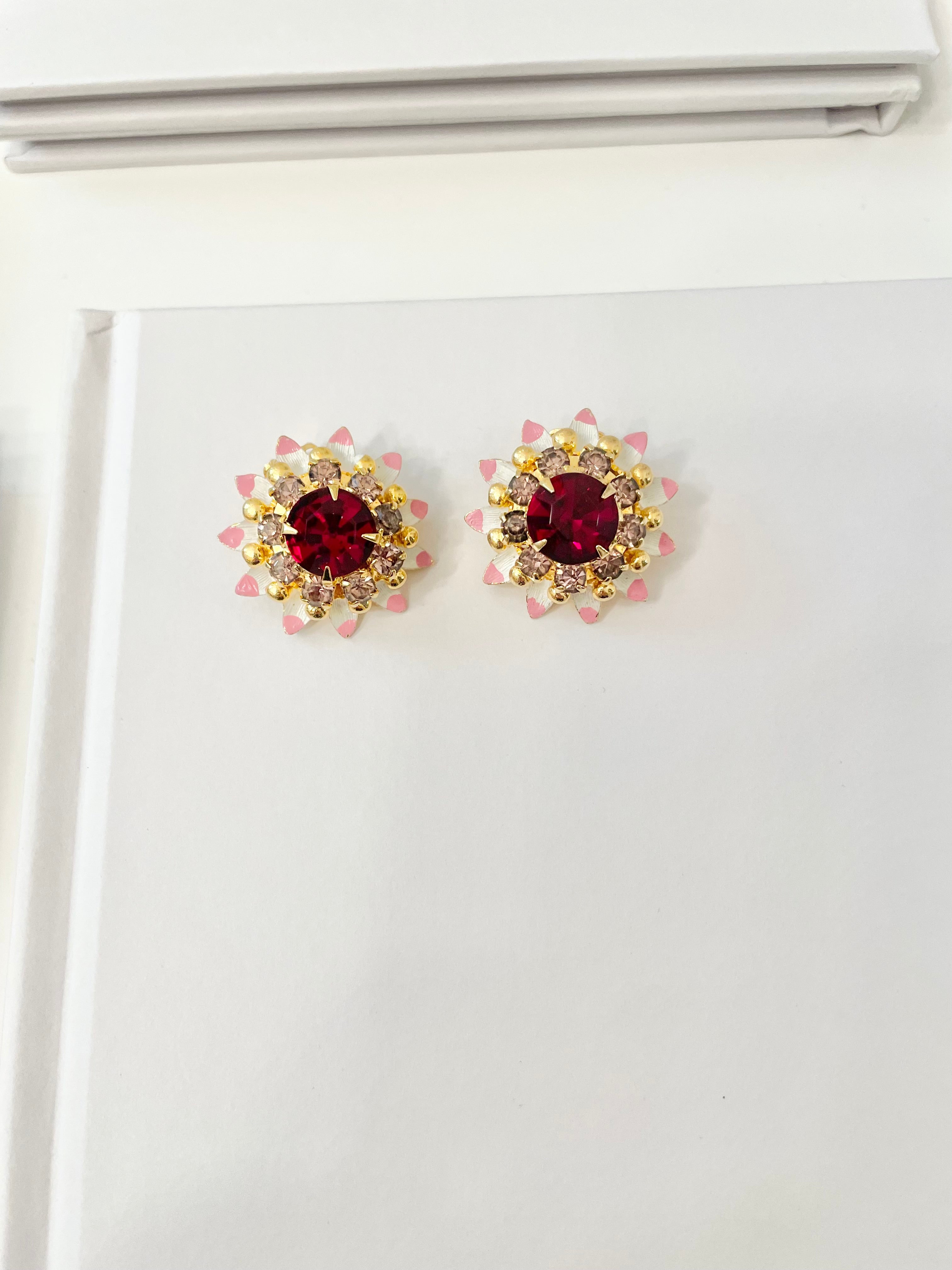 The Flirty gal and her love of all things pink! These 1960's pink flower earrings are truly divine....