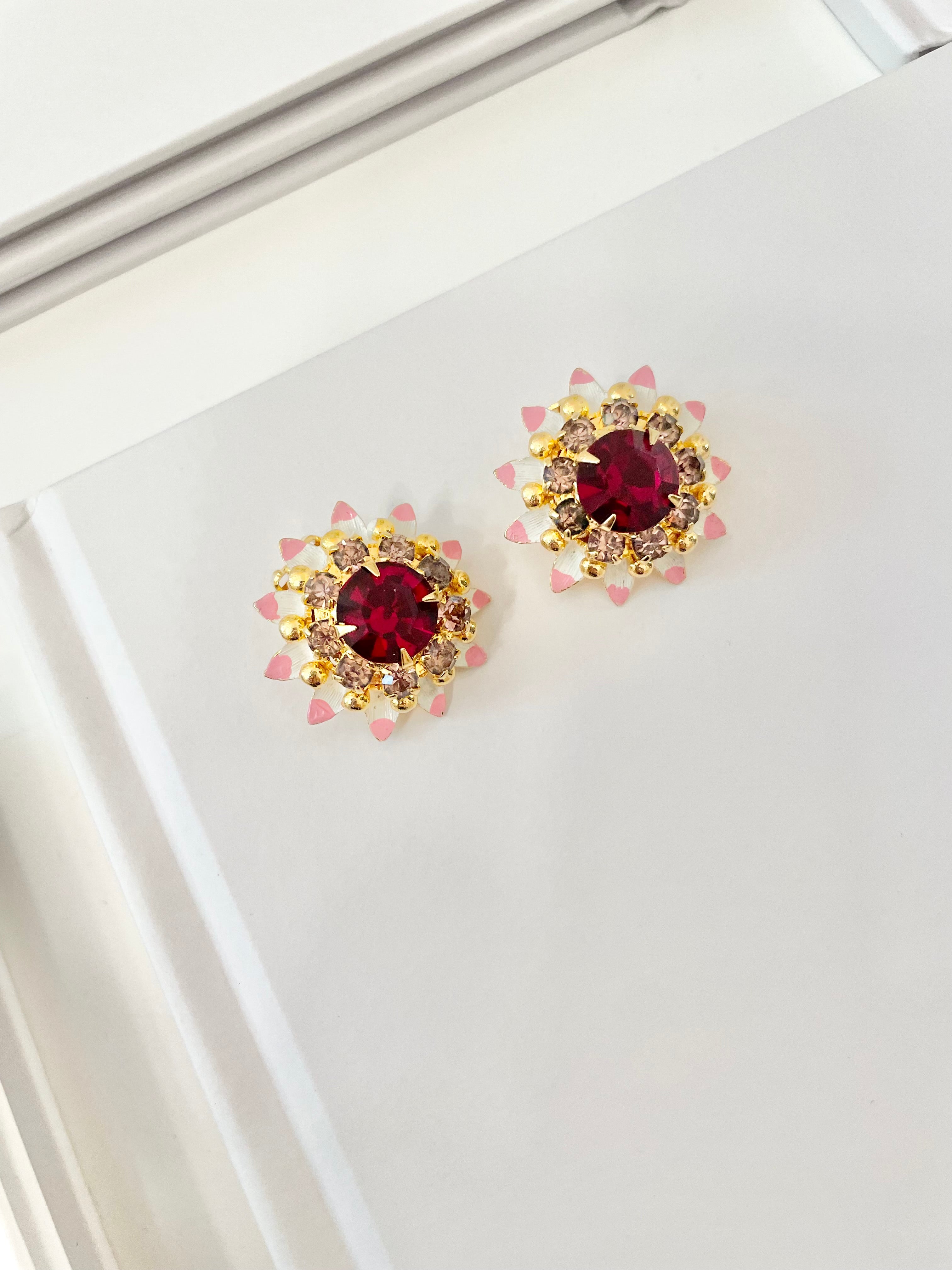 The Flirty gal and her love of all things pink! These 1960's pink flower earrings are truly divine....