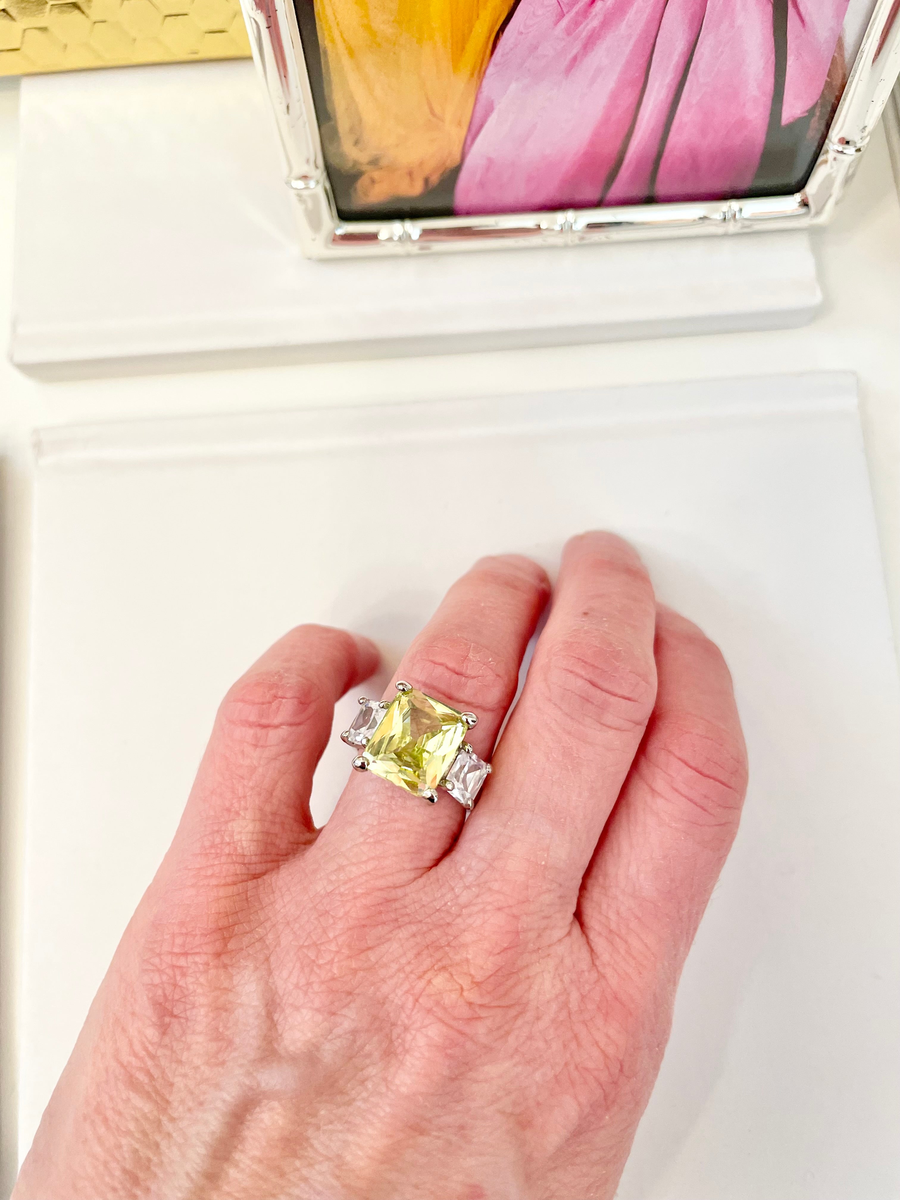 The most delightful lemon glass cocktail ring... so chic!
