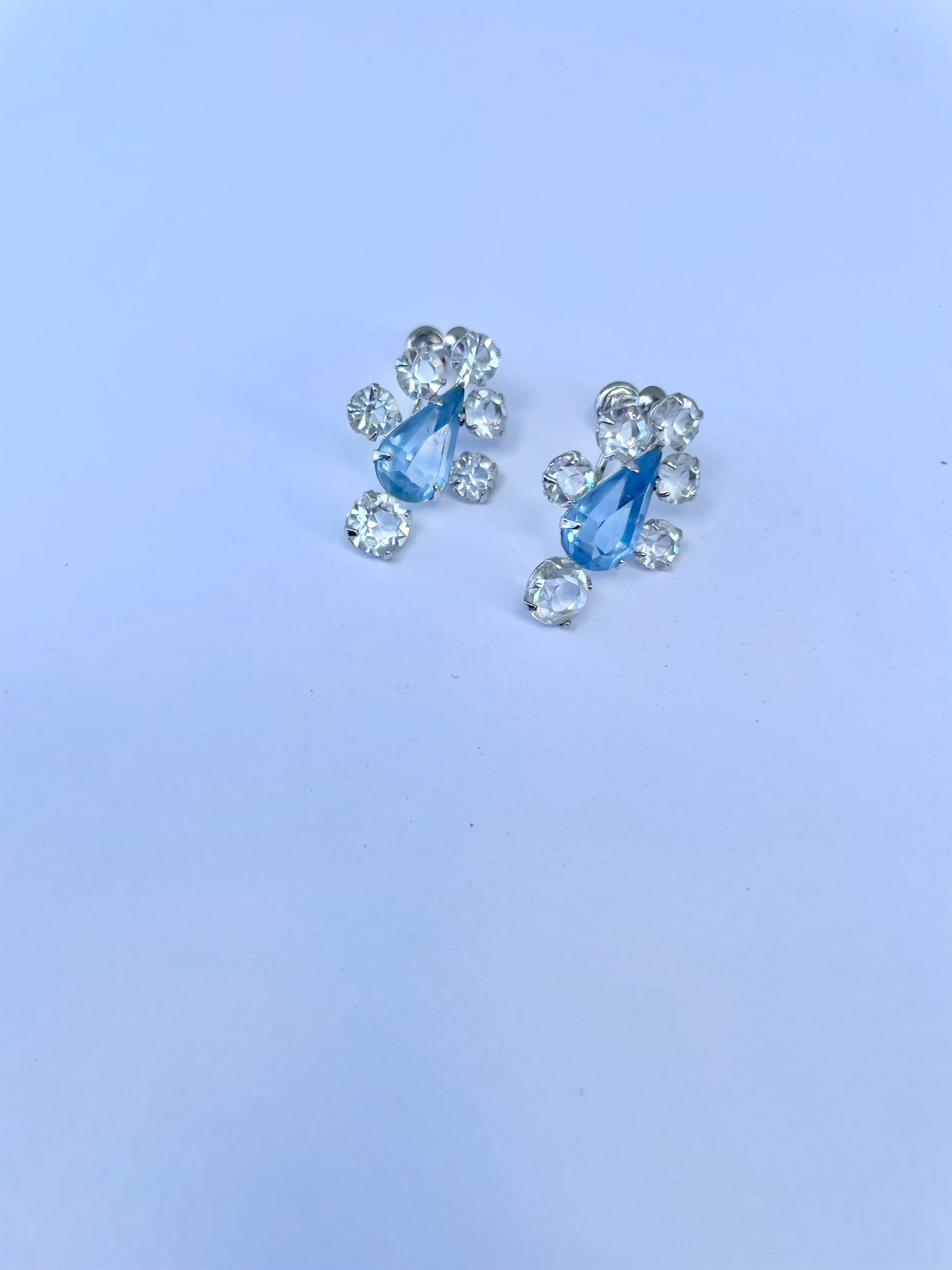 1950's French glass petite screw back stunning blue earrings.... so divine.