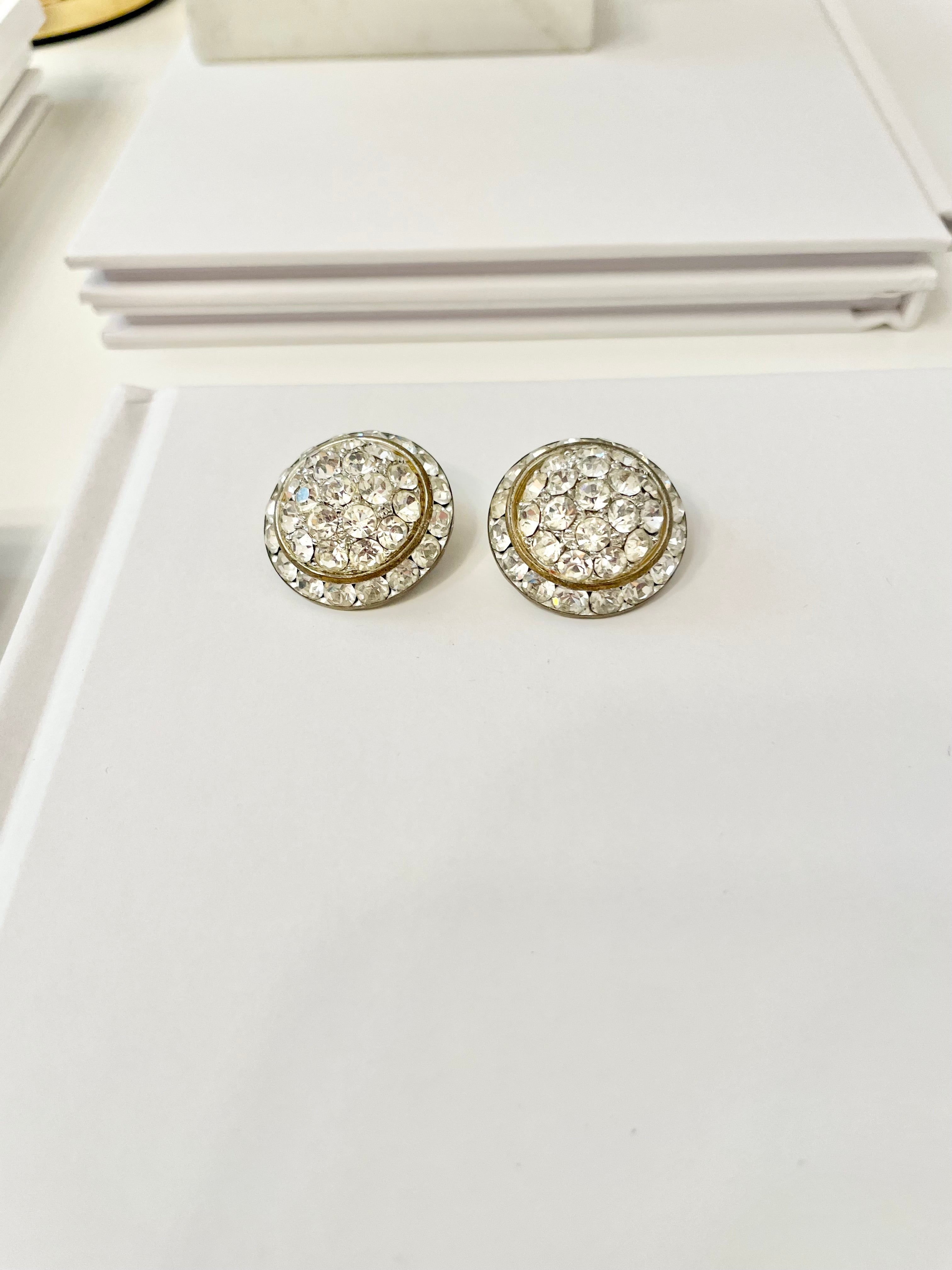 These splendid sparkly 1960's button earrings are truly divine! So perfect..